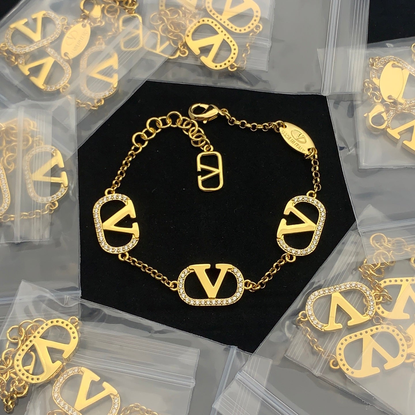 LuxluxHouse Low Price And High Quality Accessories Valentino