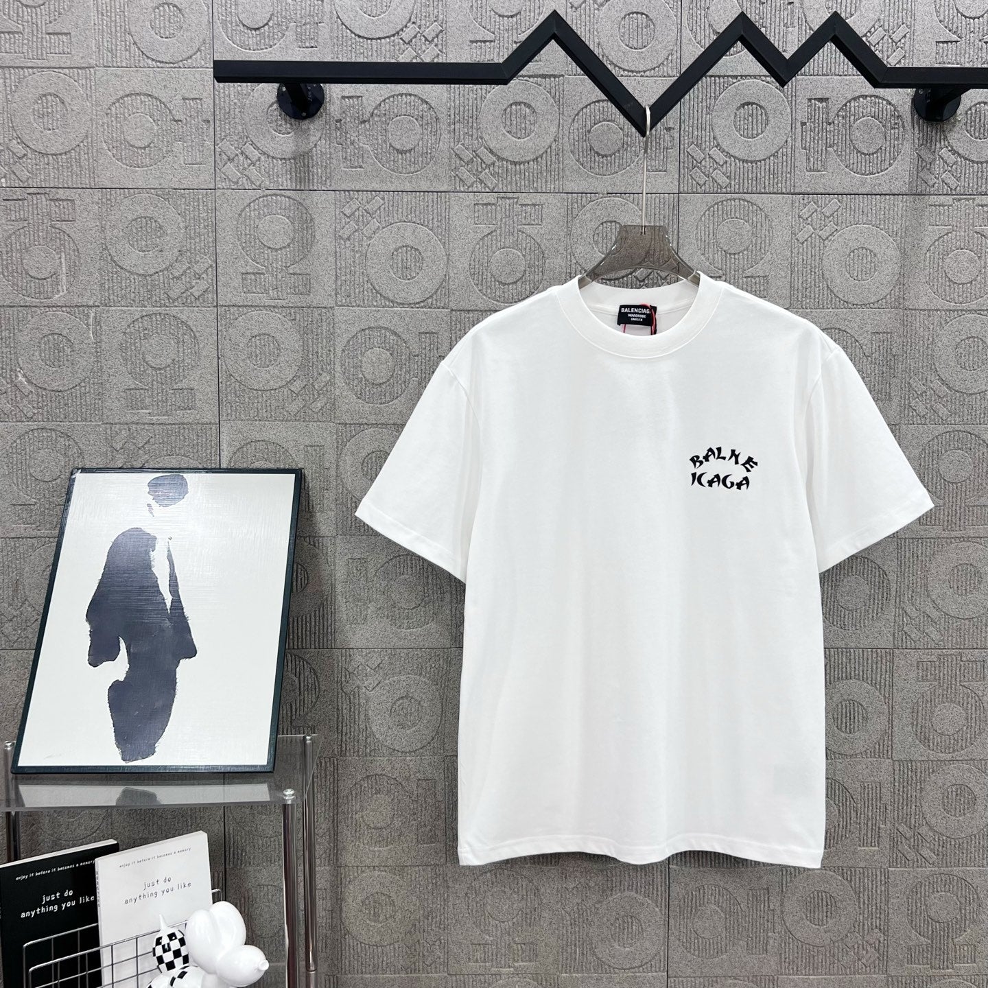 LuxluxHouse Best Quality Clothes Balenciaga T-shirt