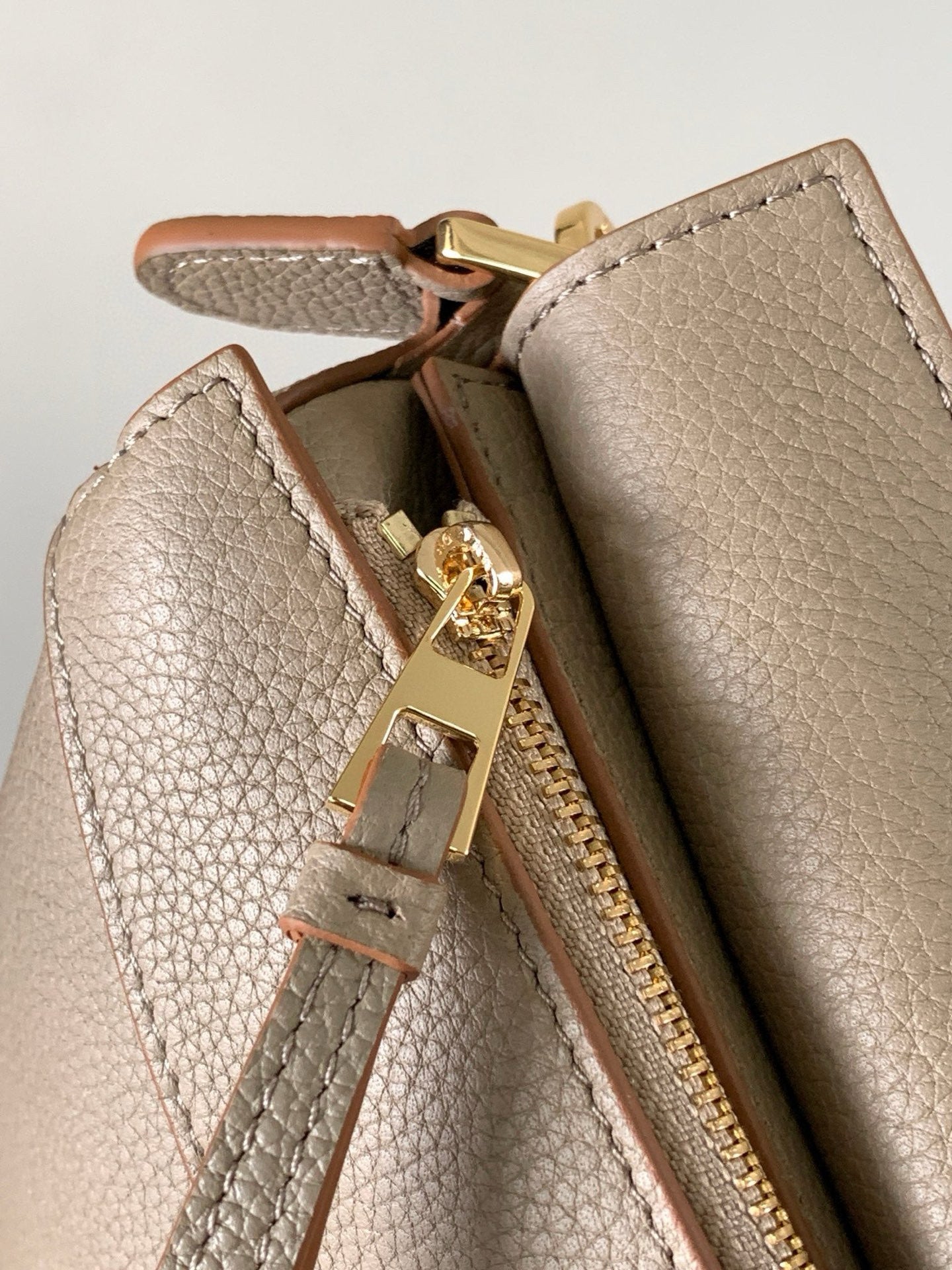 LuxluxHouse Best Quality Bags Loewe Men