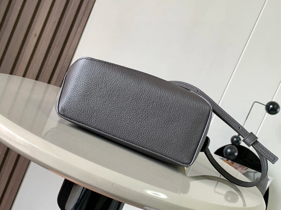 LuxluxHouse Best Quality Bags Loewe Men