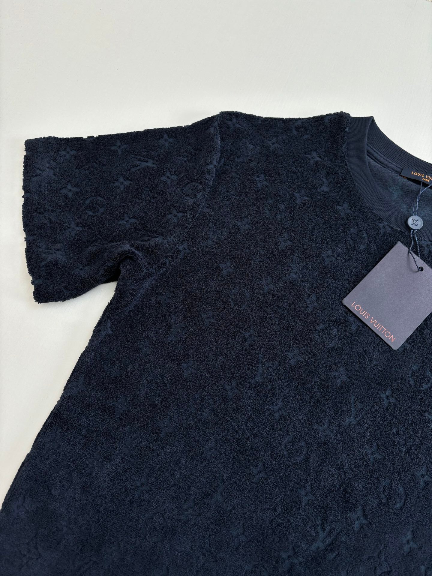 LuxluxHouse Best Quality Clothes T-shirt Louis Vuitton