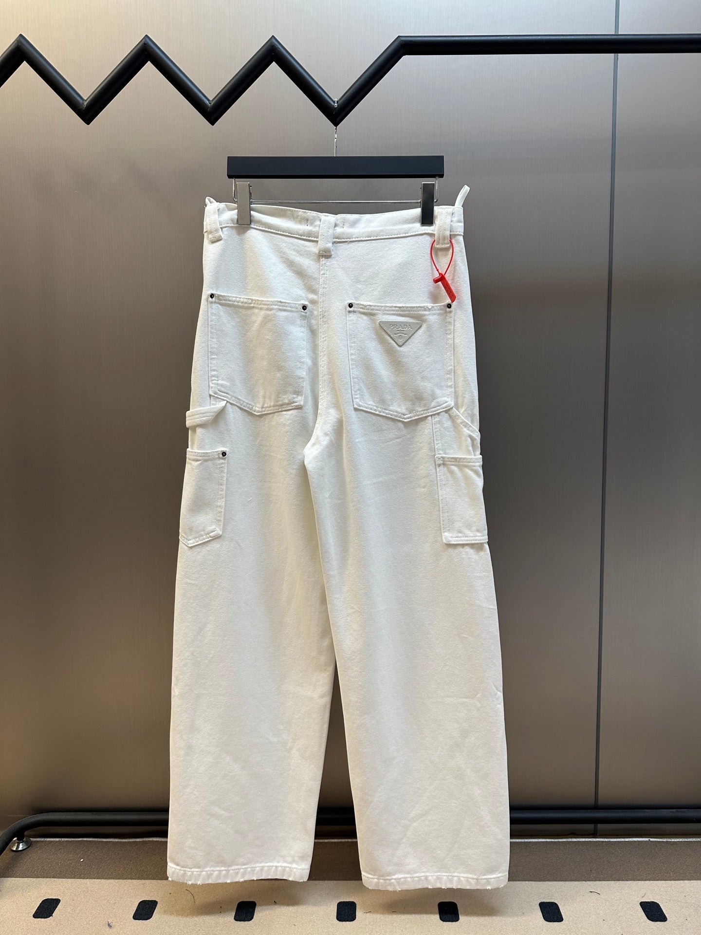 LuxluxHouse Best Quality Clothes Pants Prada