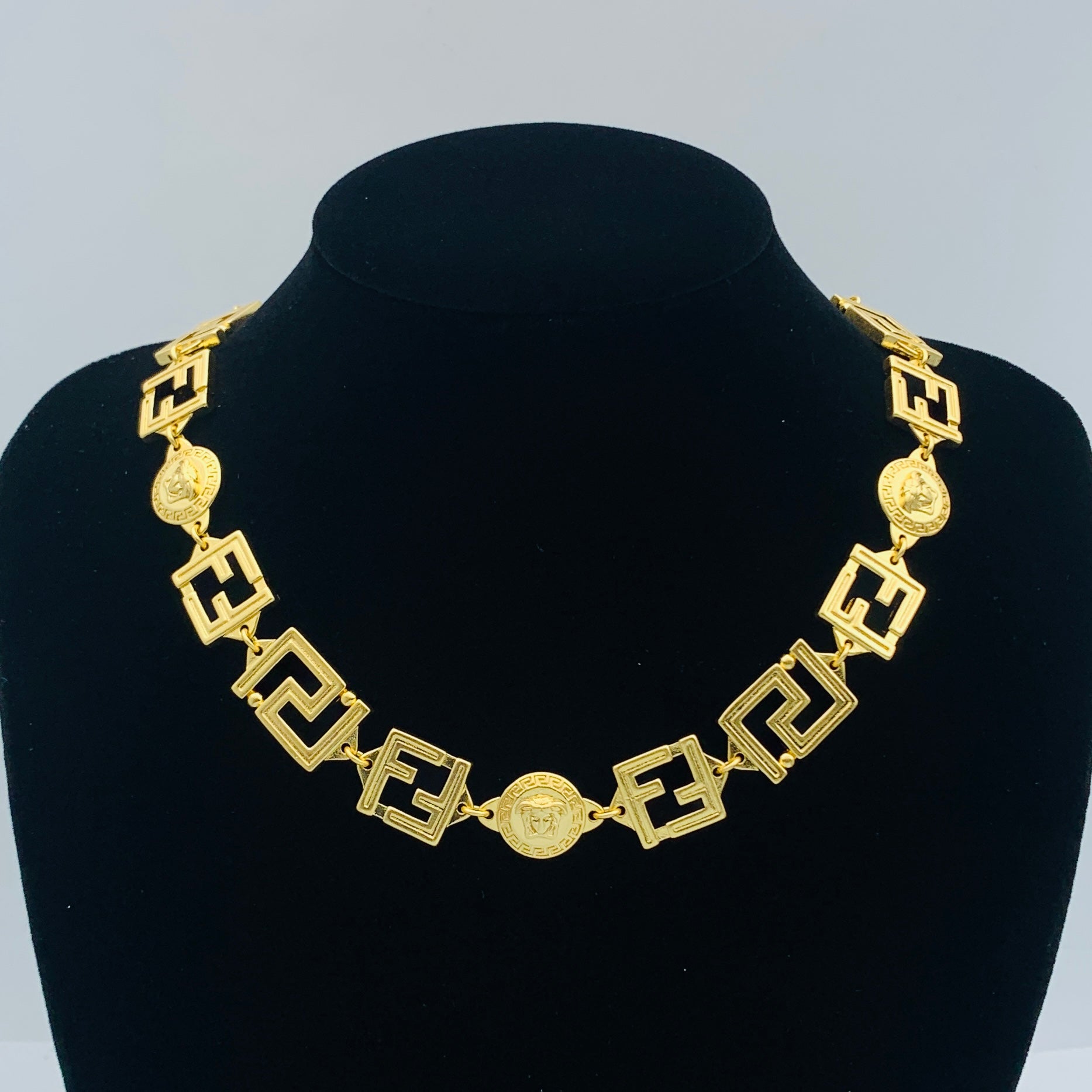 LuxluxHouse Low Price And High Quality Accessories Versace