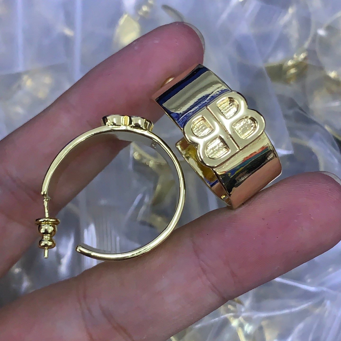 LuxluxHouse Low Price And High Quality Accessories Balenciaga