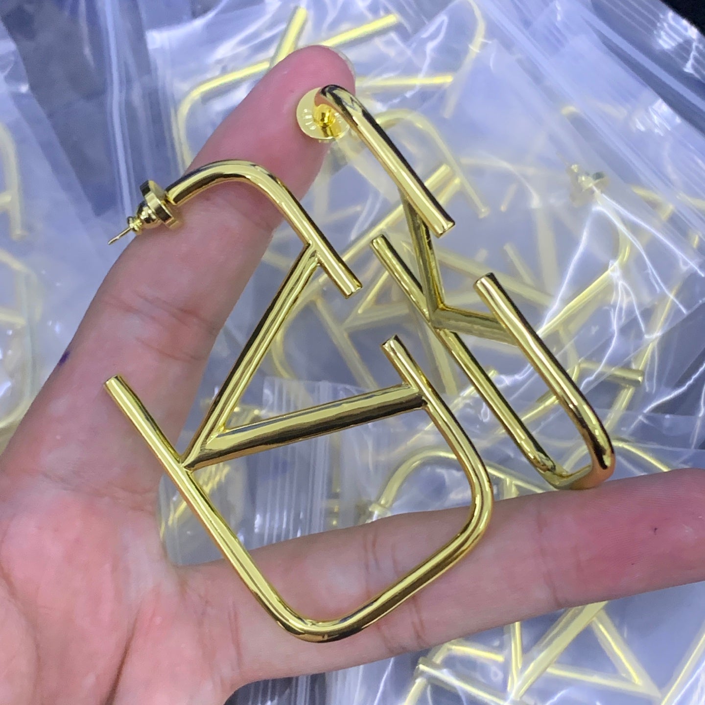 LuxluxHouse Low Price And High Quality Accessories Valentino