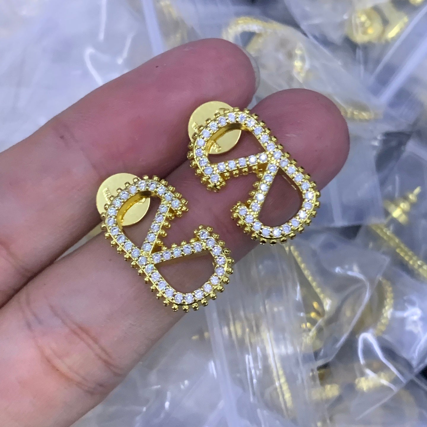 LuxluxHouse Low Price And High Quality Accessories Valentino