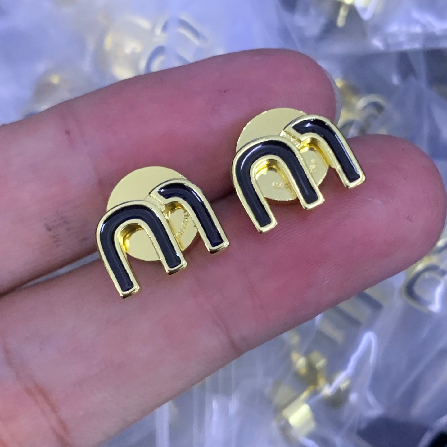 LuxluxHouse Low Price And High Quality Accessories Miu Miu