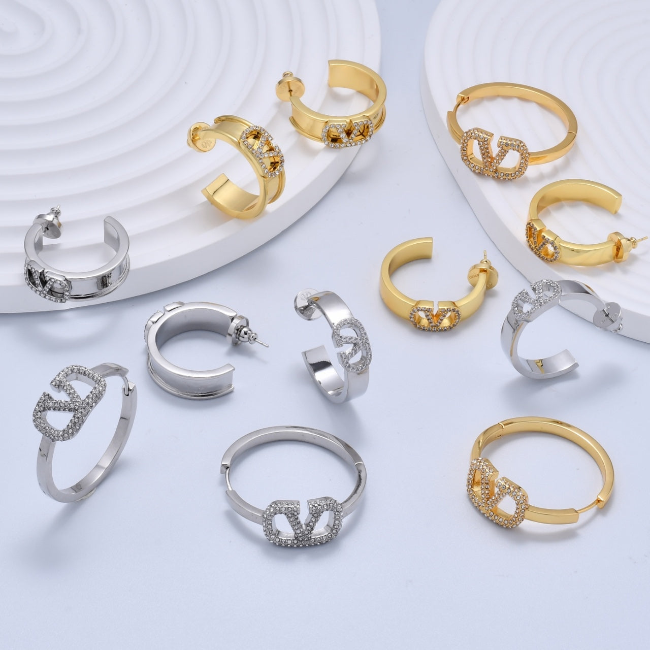 LuxluxHouse Low Price And High Quality Accessories Valentino