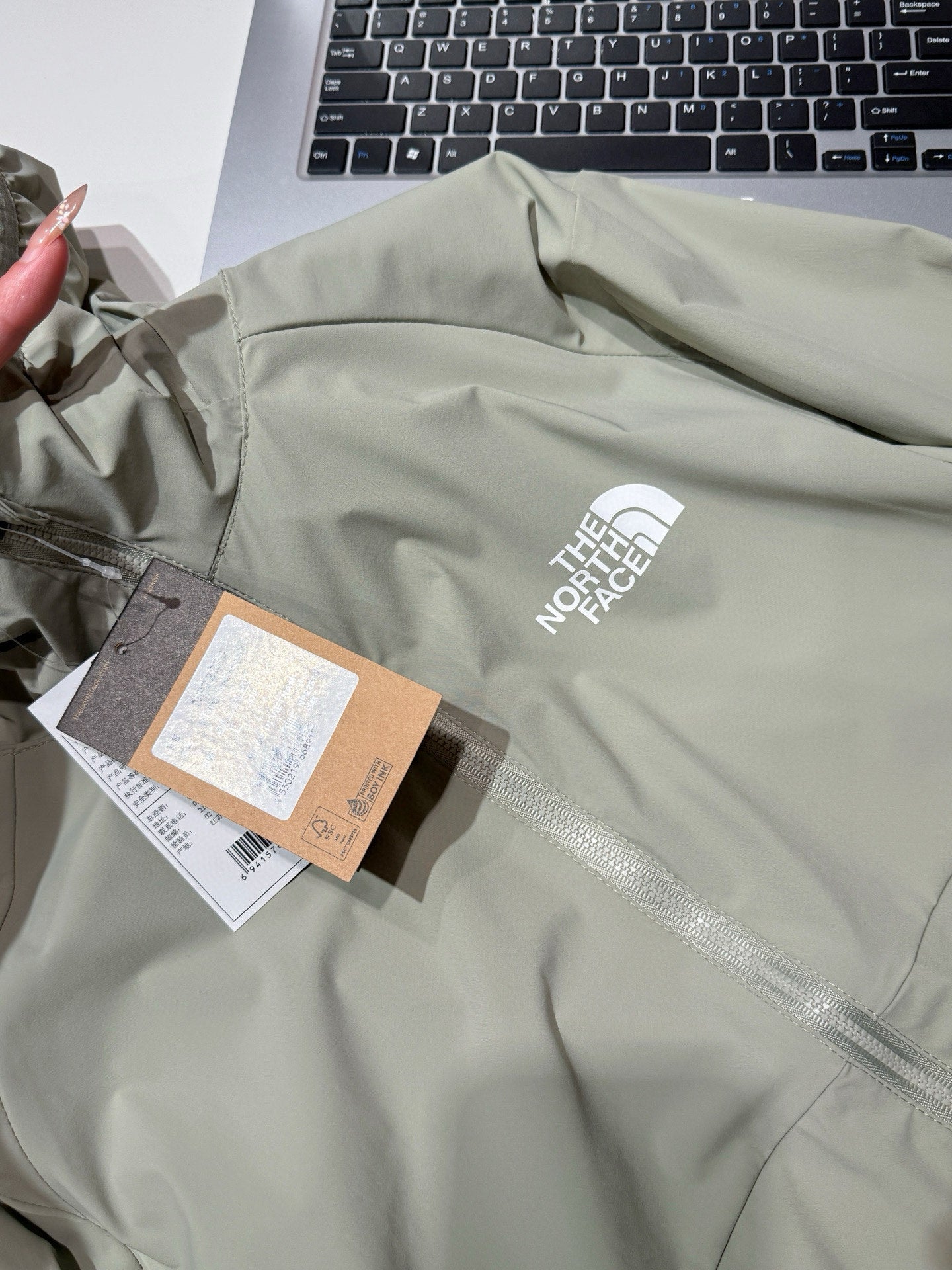 LuxluxHouse Best Quality Clothes The North Face & MLB Coats & Jackets