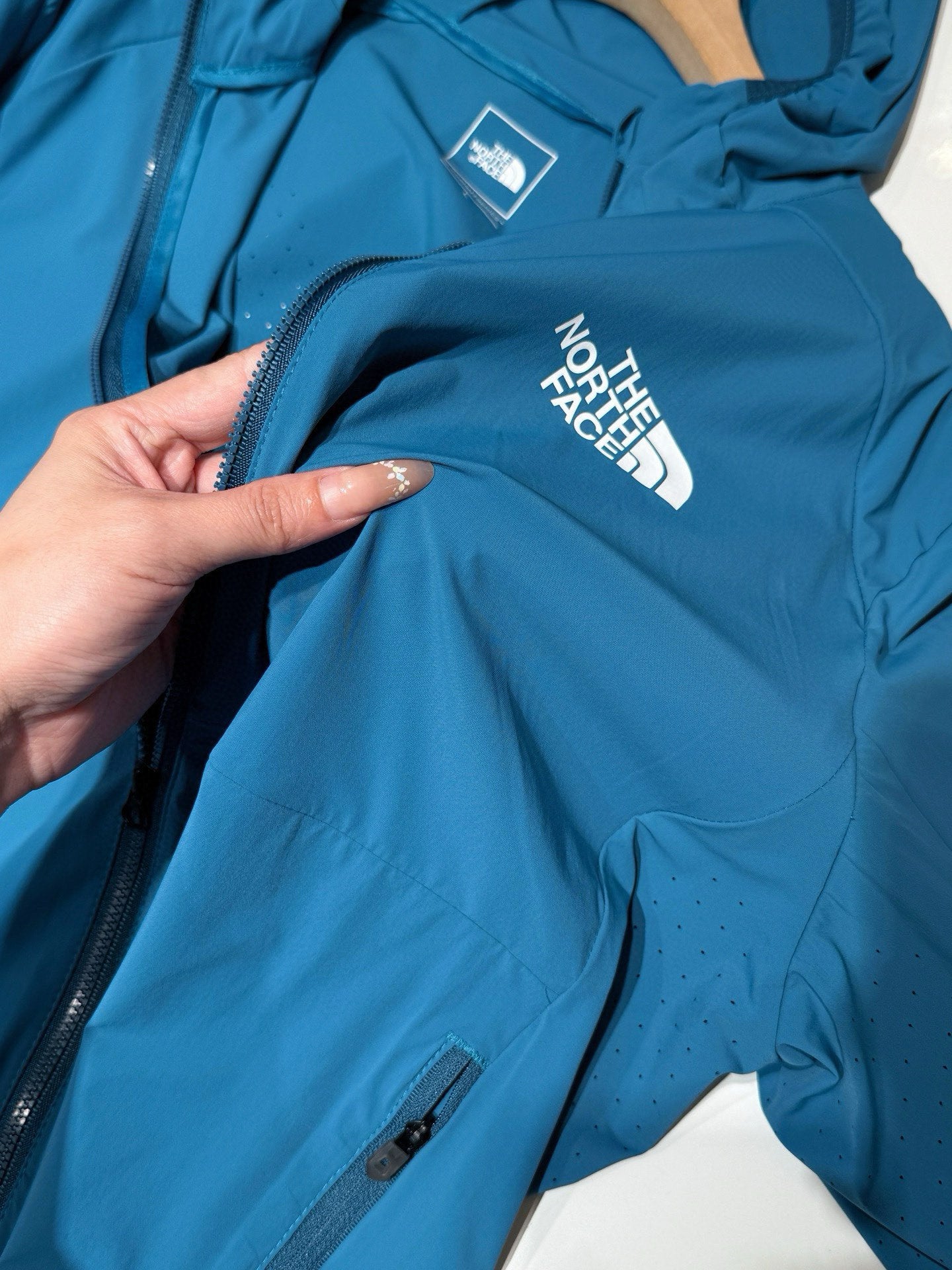 LuxluxHouse Best Quality Clothes The North Face & MLB Coats & Jackets