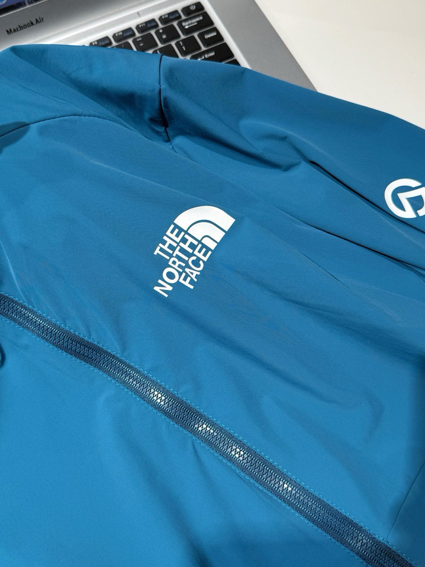 LuxluxHouse Best Quality Clothes The North Face & MLB Coats & Jackets