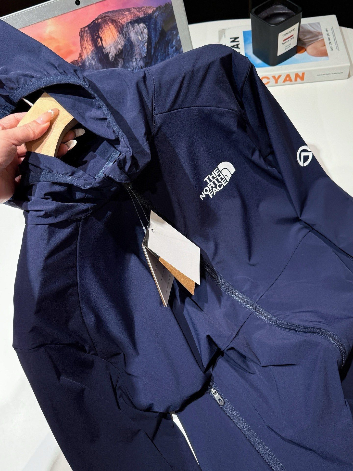 LuxluxHouse Best Quality Clothes The North Face & MLB Coats & Jackets