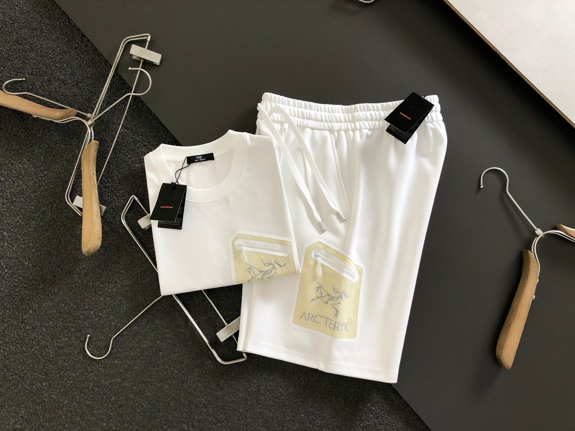 LuxluxHouse Best Quality Clothes T-shirt Arcteryx