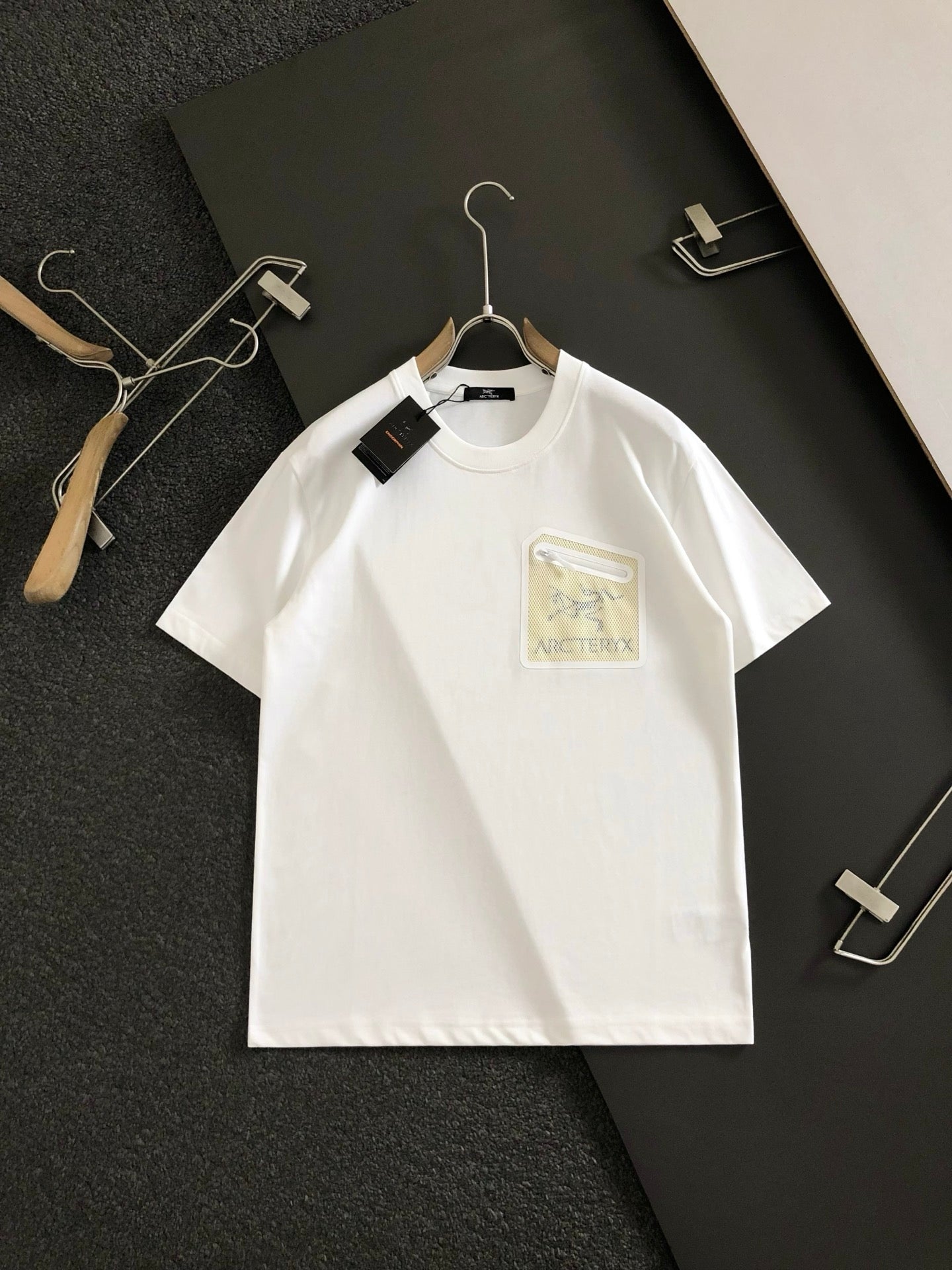 LuxluxHouse Best Quality Clothes T-shirt Arcteryx