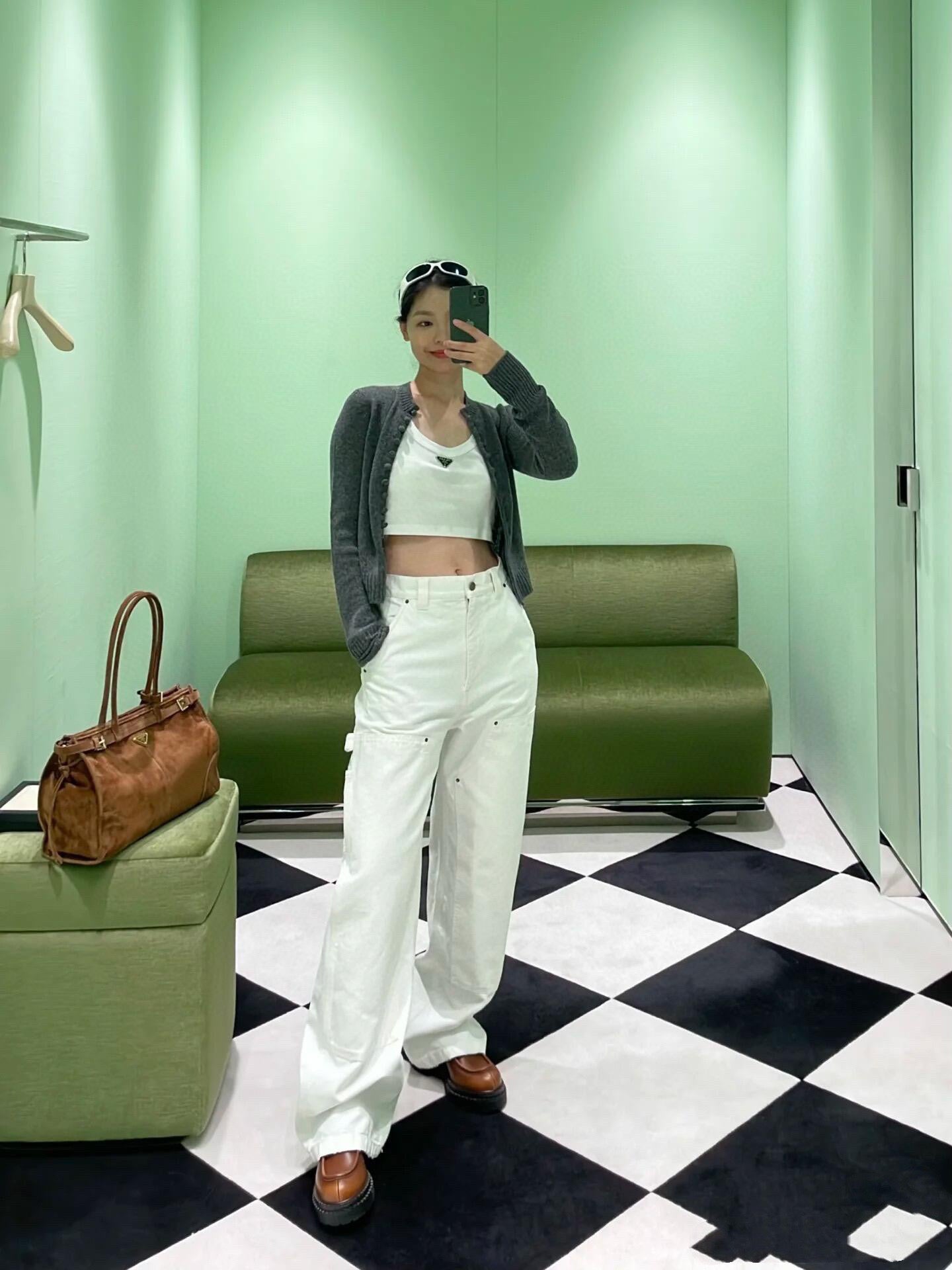 LuxluxHouse Best Quality Clothes Pants Prada