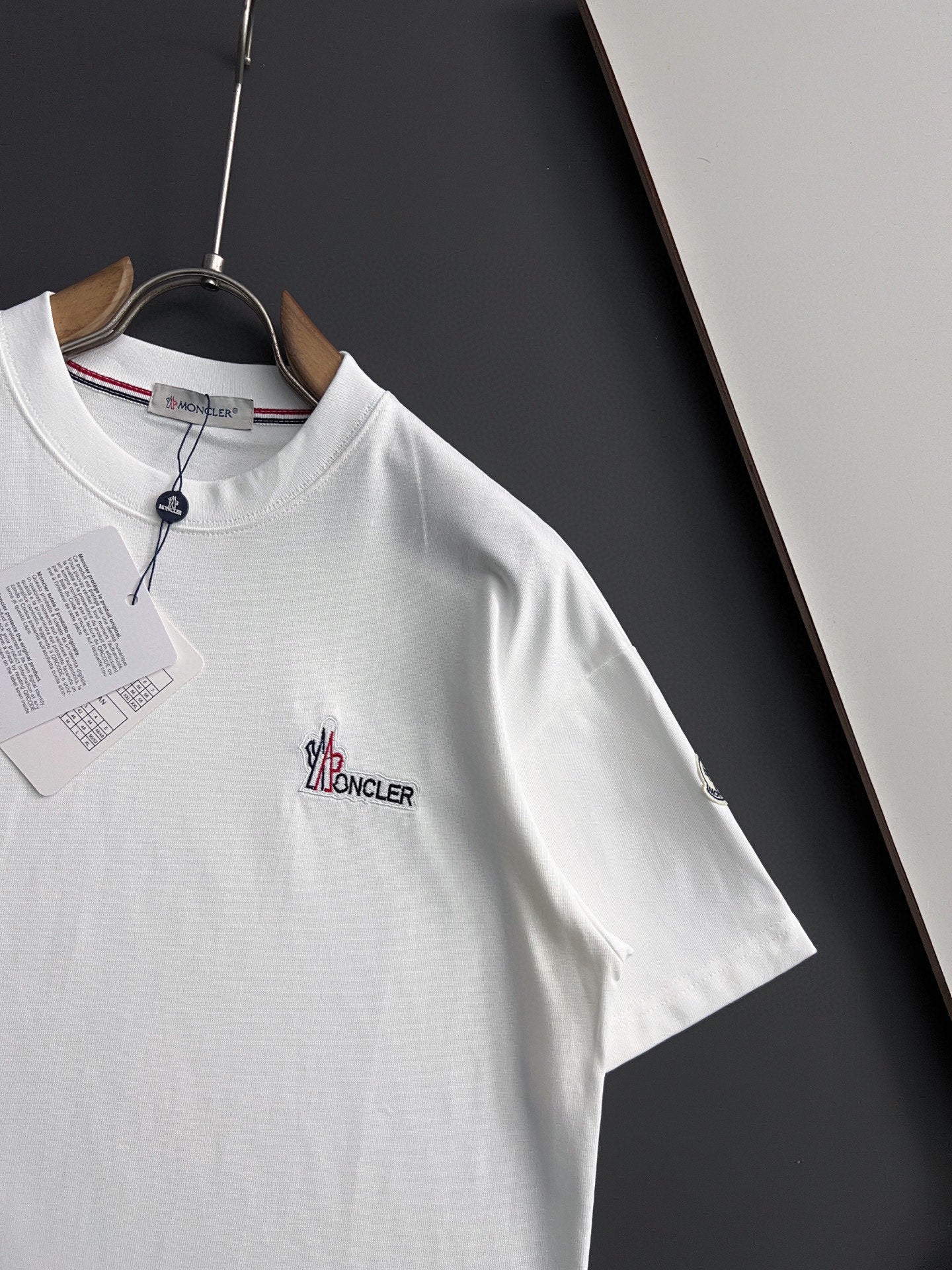 LuxluxHouse Best Quality Clothes T-shirt Moncler