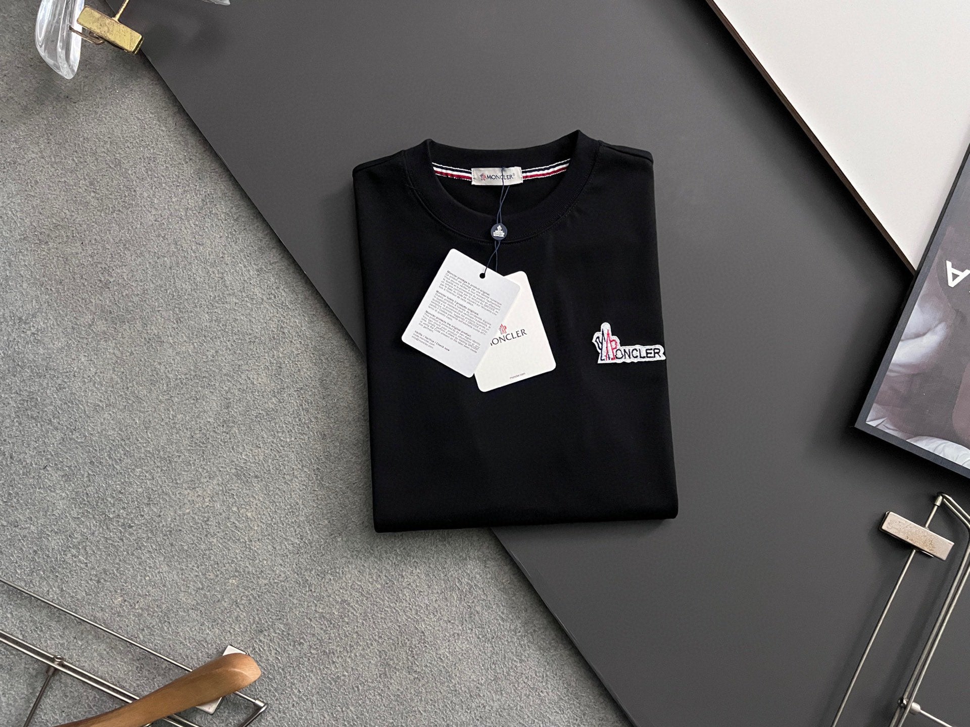 LuxluxHouse Best Quality Clothes T-shirt Moncler