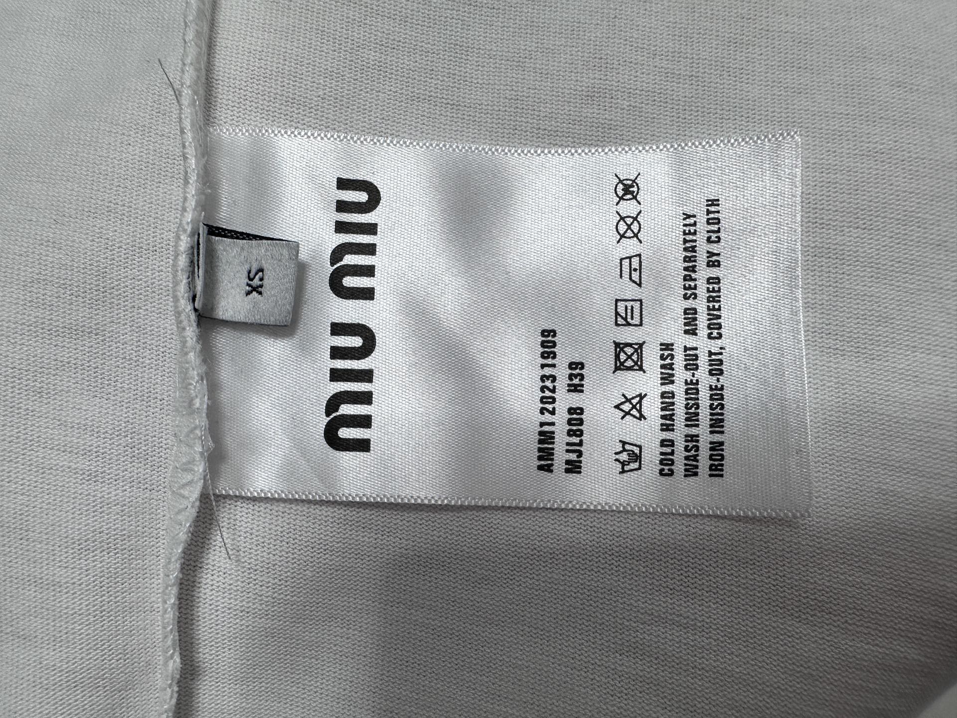 LuxluxHouse Best Quality Clothes Miu Miu T-shirt