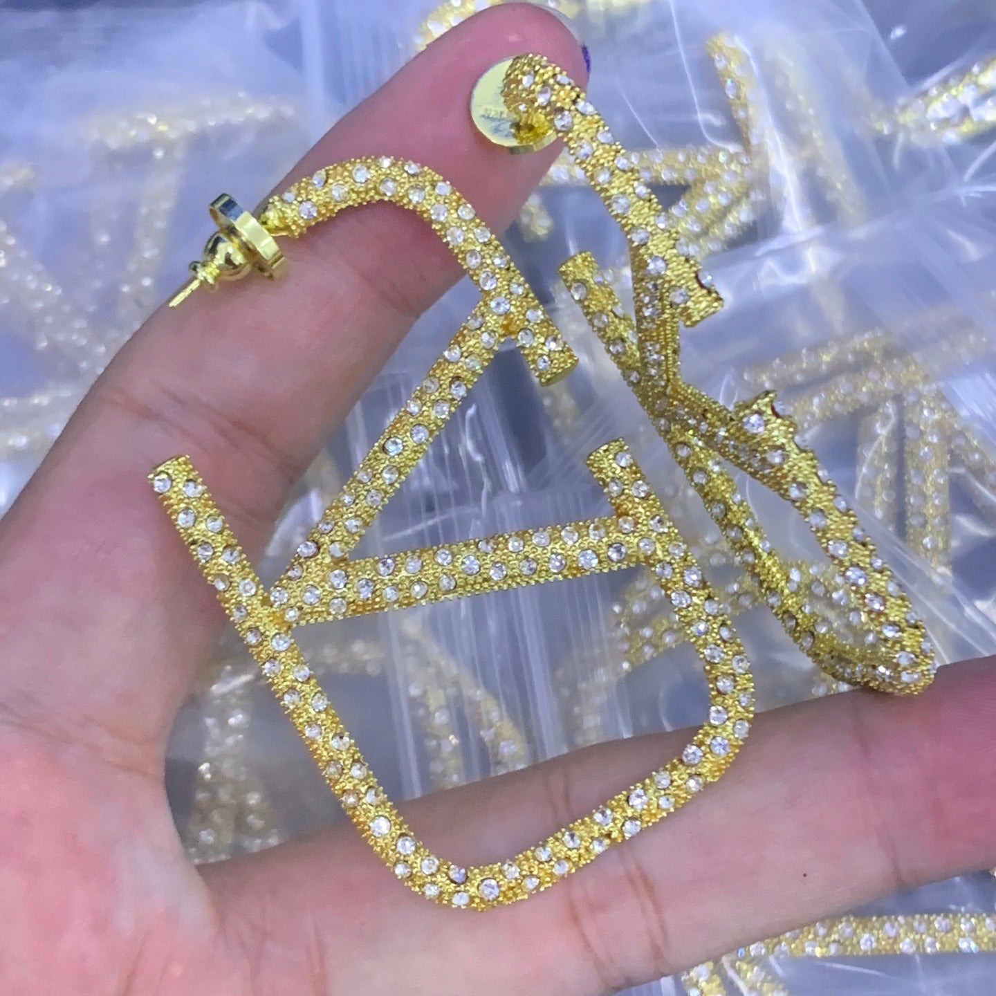 LuxluxHouse Low Price And High Quality Accessories Valentino