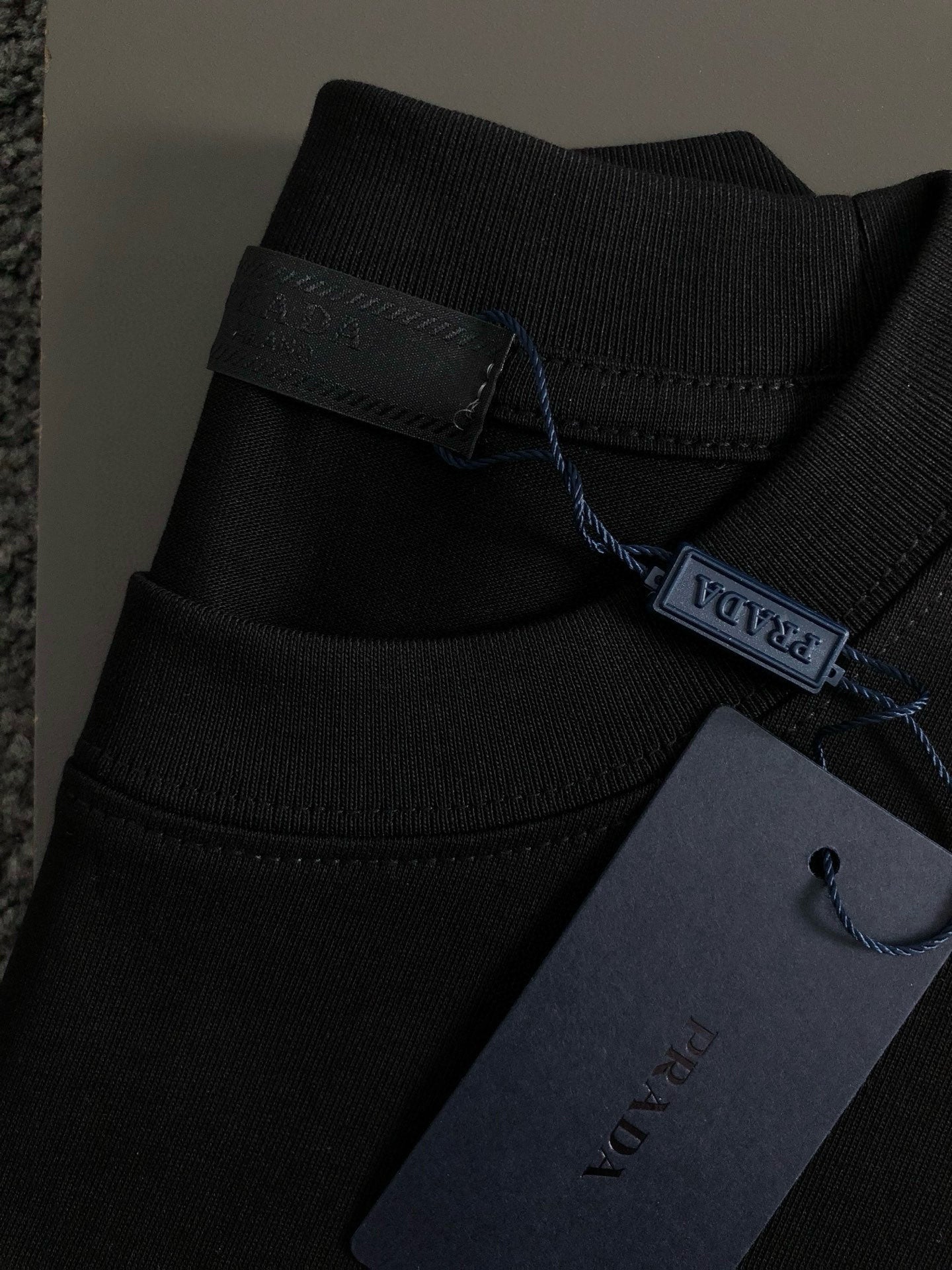 LuxluxHouse Best Quality Clothes T-shirt Prada