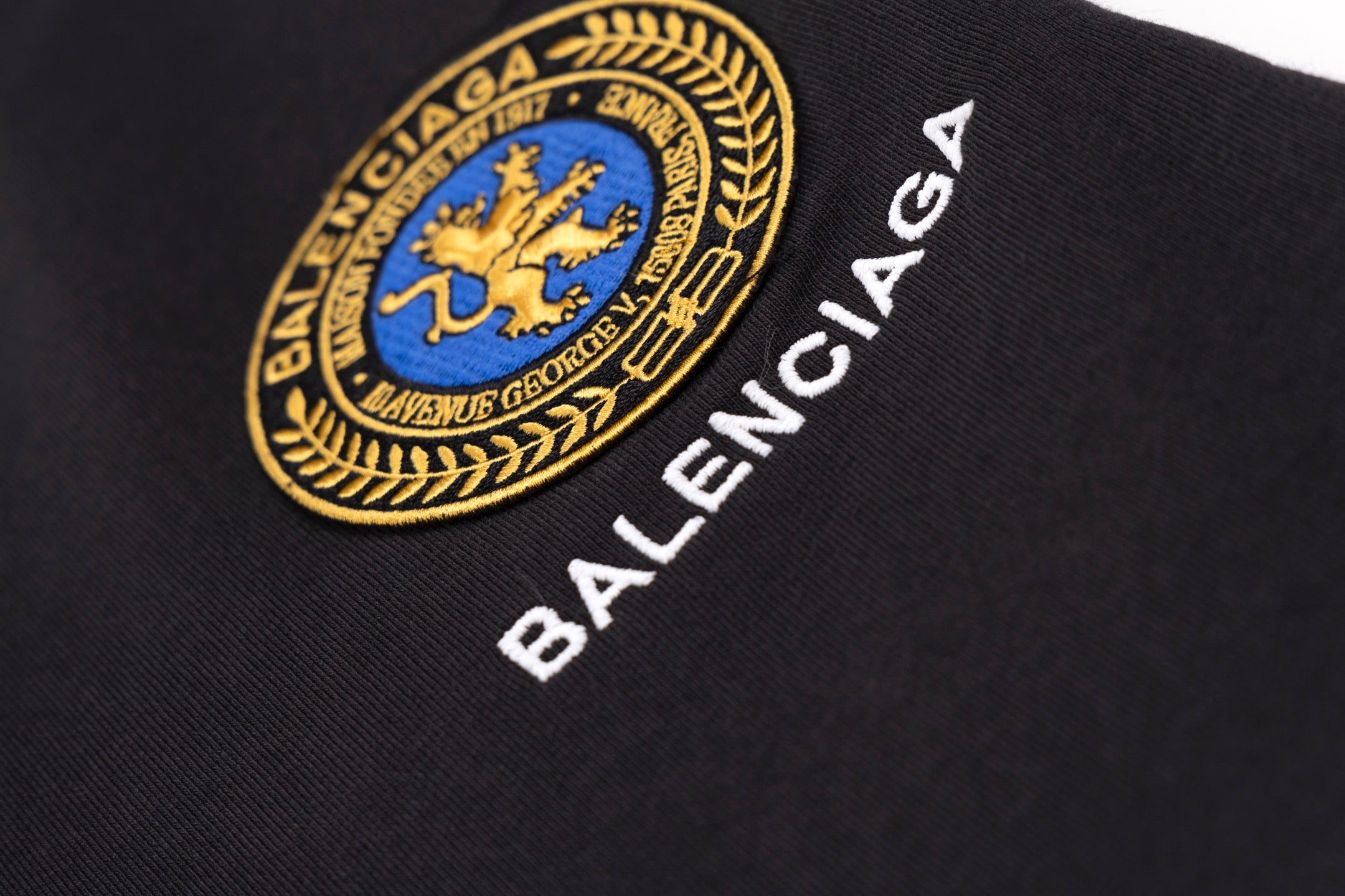 LuxluxHouse Best Quality Clothes Balenciaga Pants T-shirt