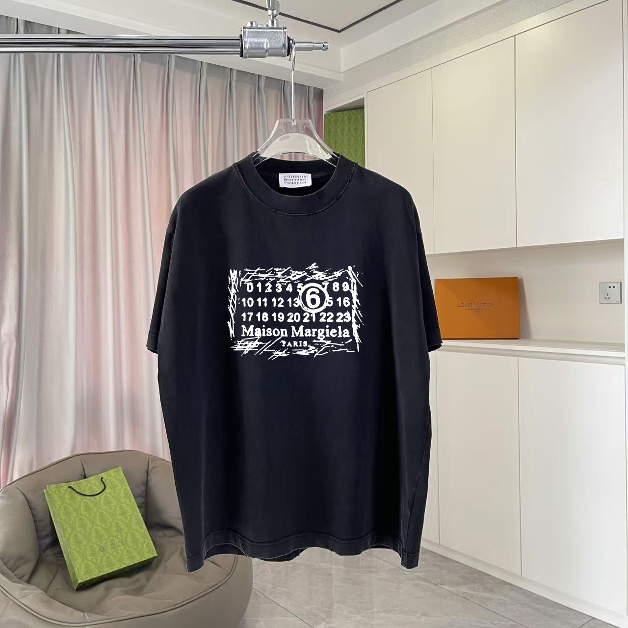 LuxluxHouse Best Quality Clothes T-shirt Chanel & Maison Margiela