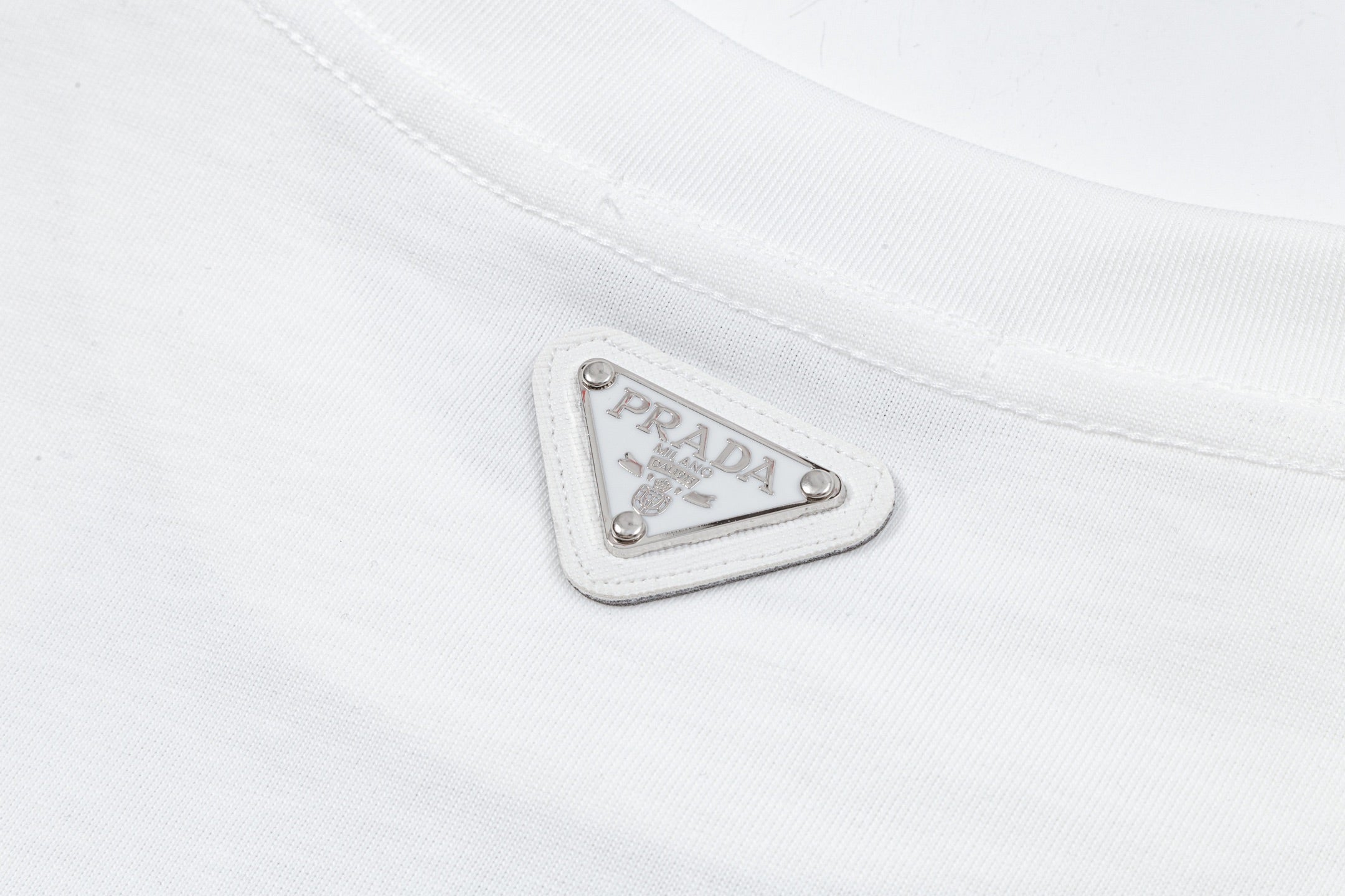 LuxluxHouse Best Quality Clothes T-shirt Prada