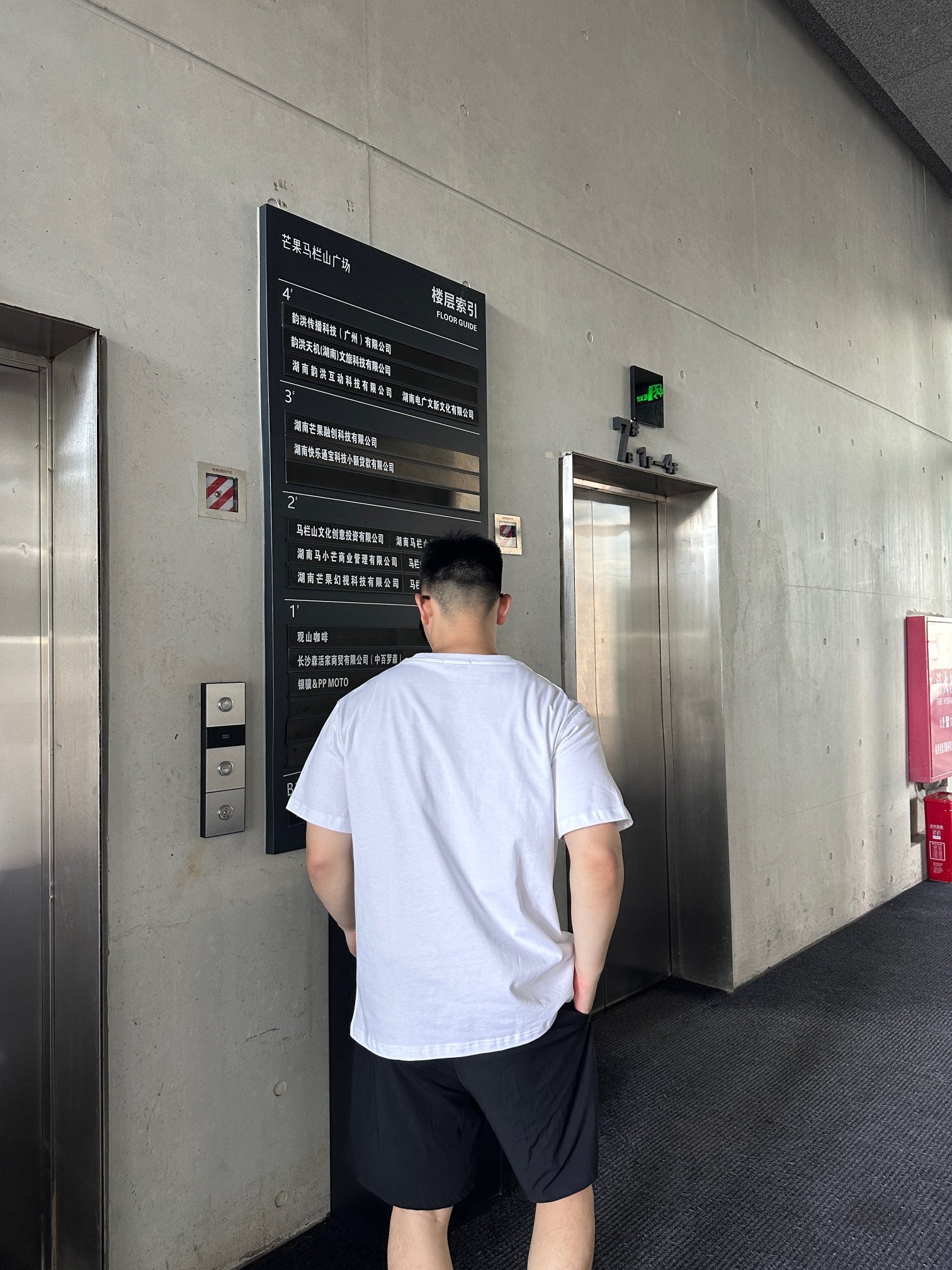 LuxluxHouse Best Quality Clothes Miu Miu T-shirt