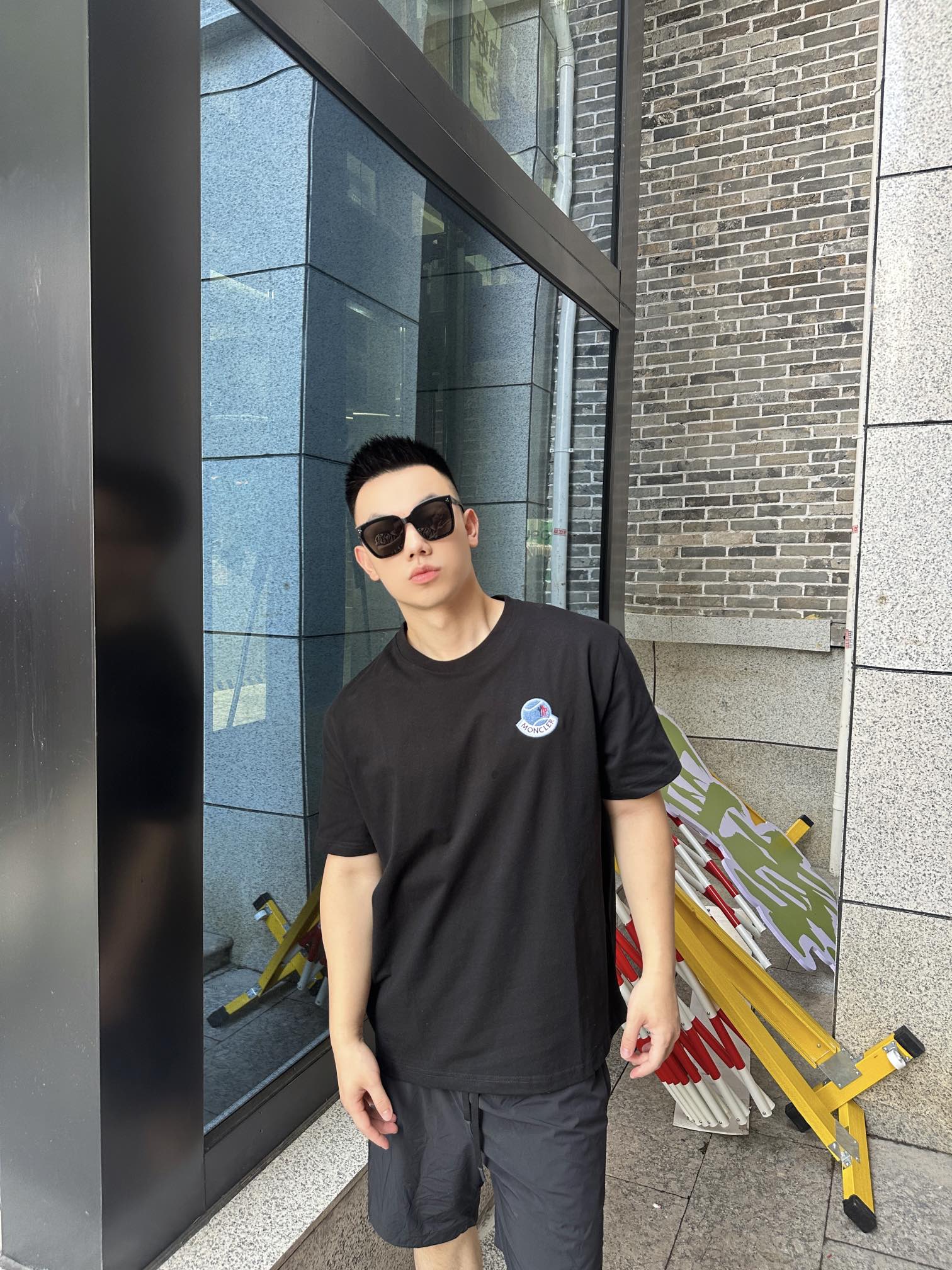 LuxluxHouse Best Quality Clothes T-shirt Moncler