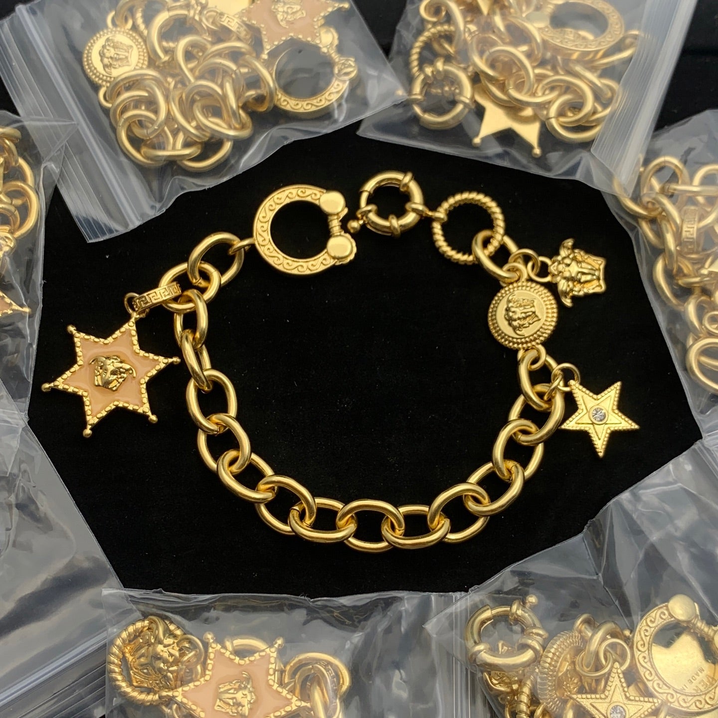 LuxluxHouse Low Price And High Quality Accessories Versace