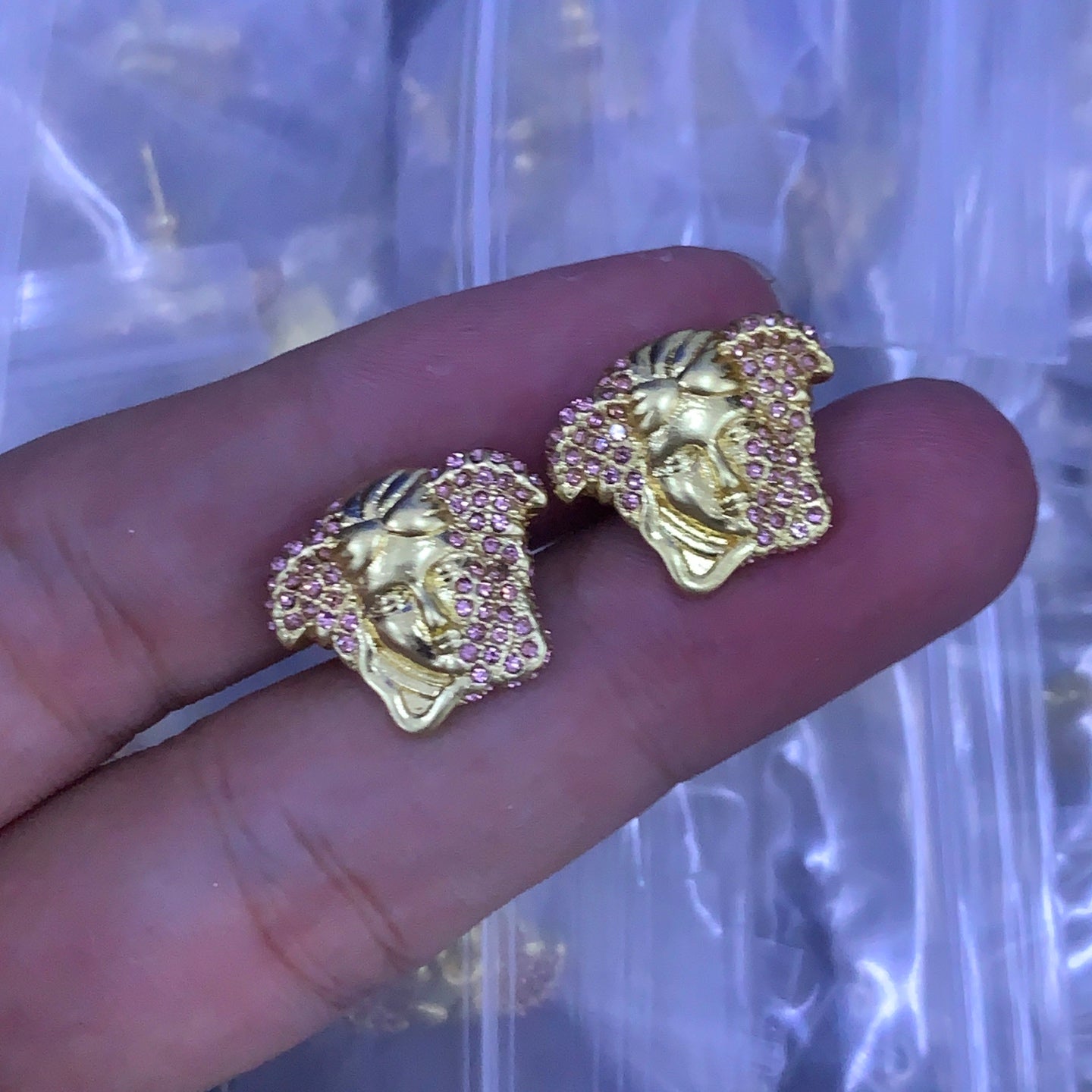 LuxluxHouse Low Price And High Quality Accessories Versace