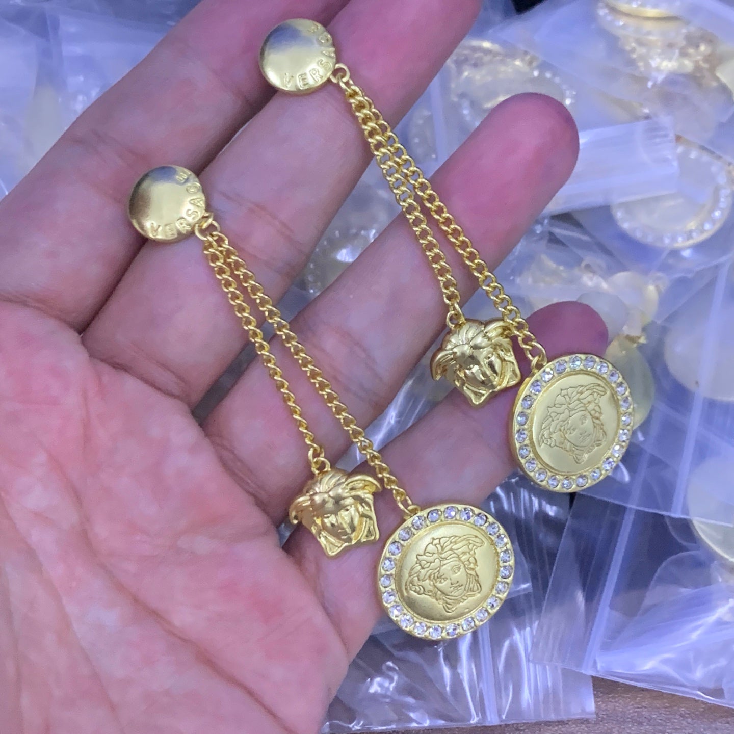 LuxluxHouse Low Price And High Quality Accessories Versace