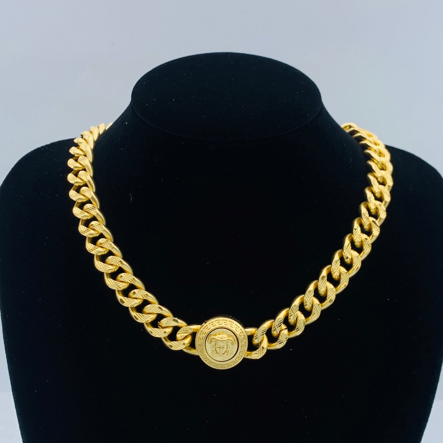 LuxluxHouse Low Price And High Quality Accessories Versace
