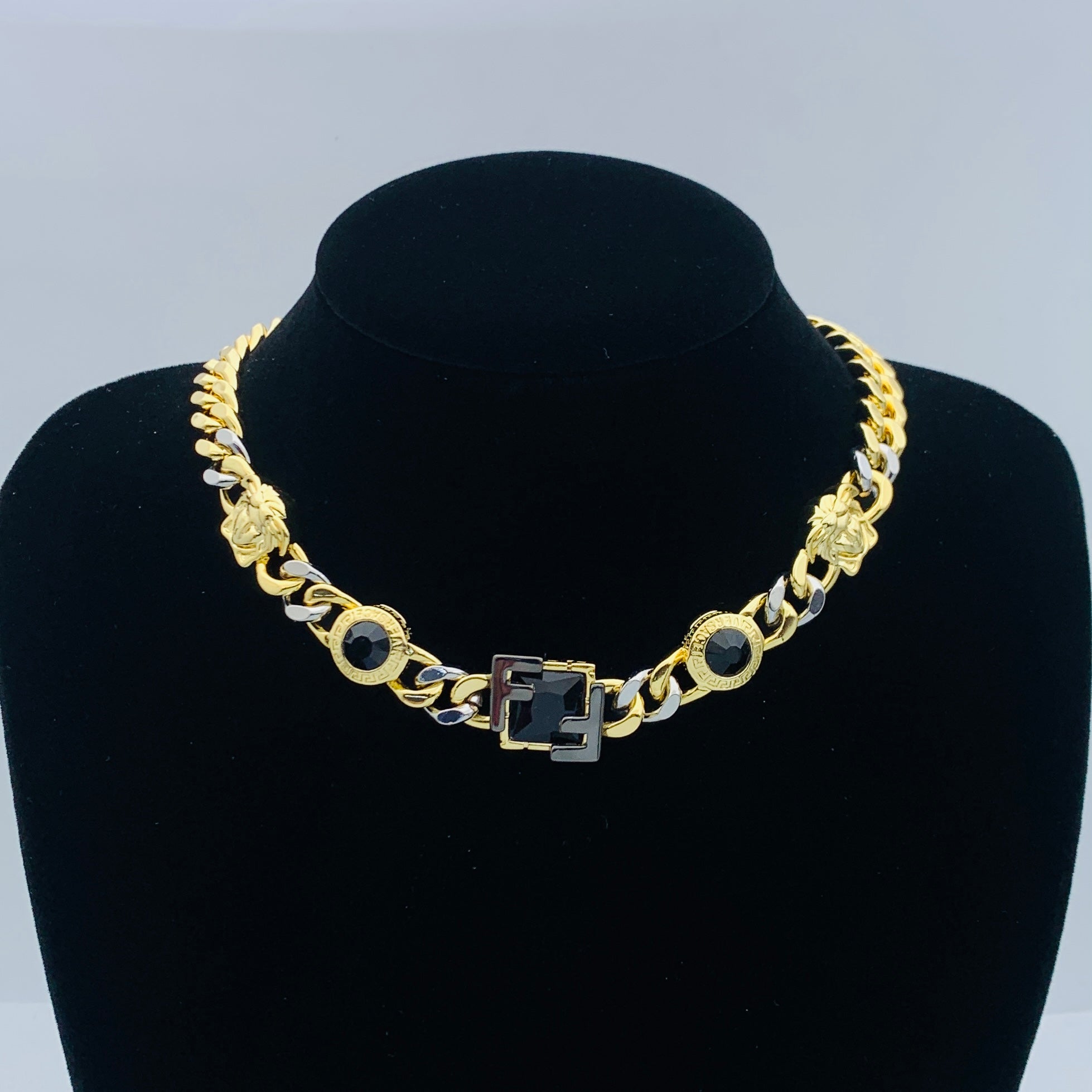 LuxluxHouse Low Price And High Quality Accessories Versace