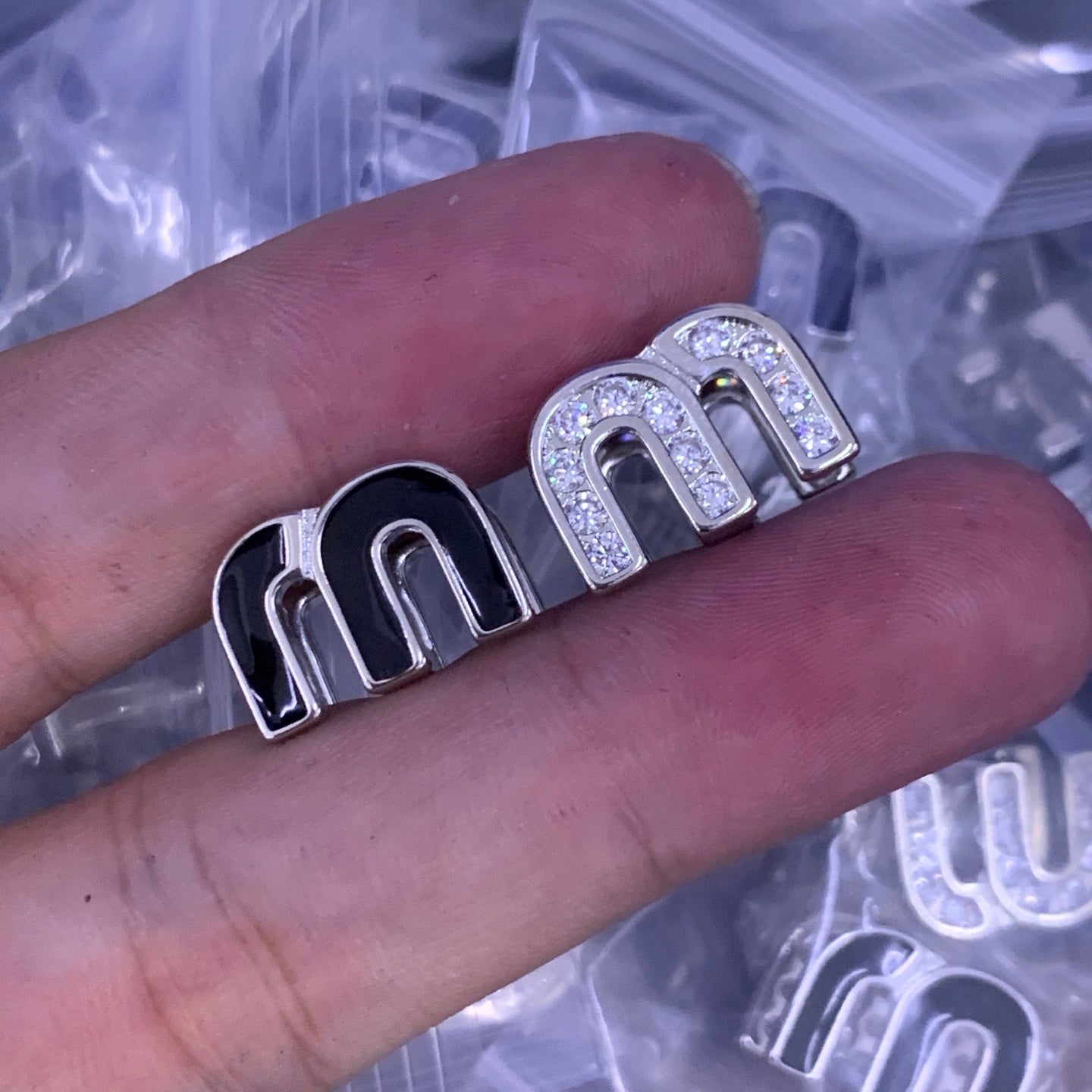 LuxluxHouse Low Price And High Quality Accessories Miu Miu