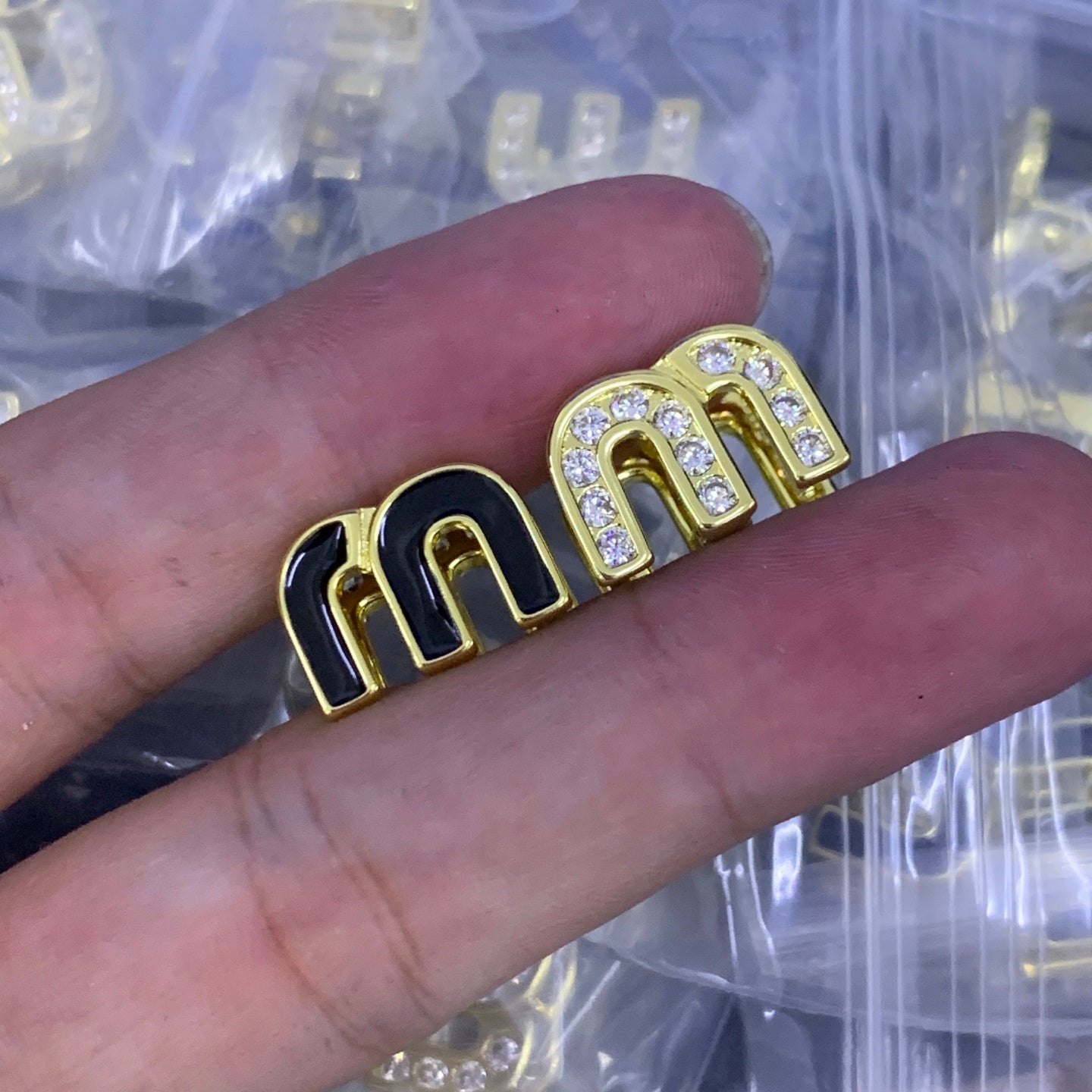 LuxluxHouse Low Price And High Quality Accessories Miu Miu