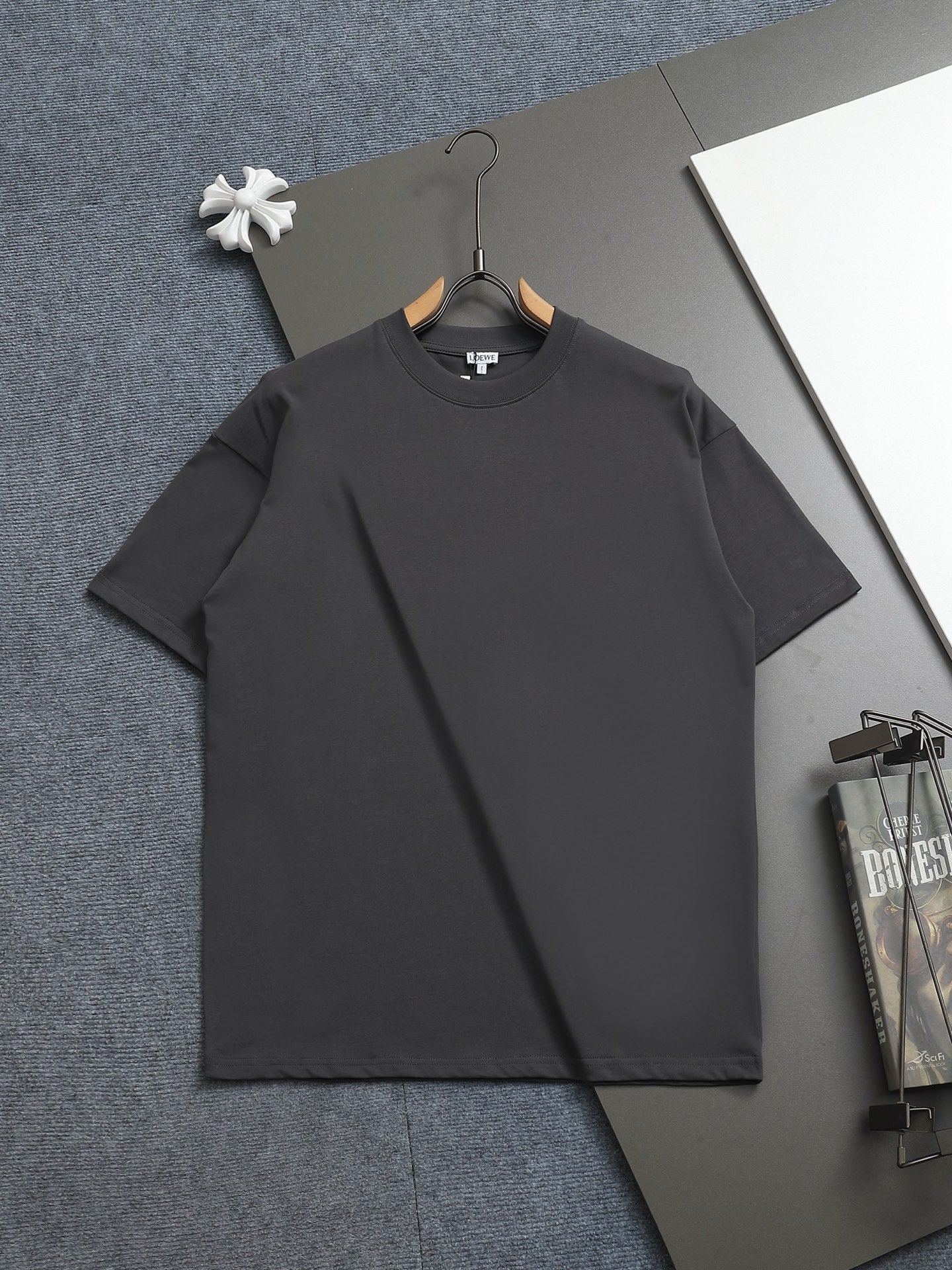 LuxluxHouse Best Quality Clothes T-shirt Loewe