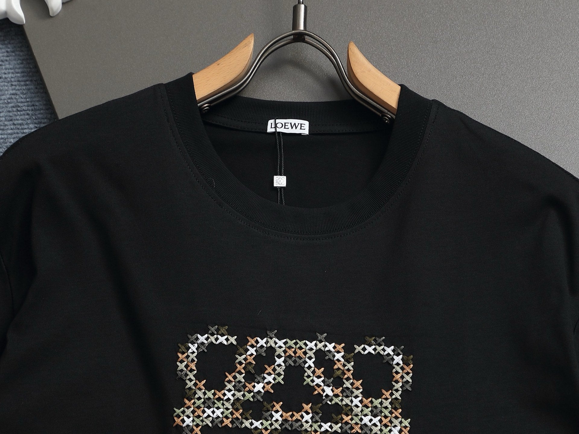 LuxluxHouse Best Quality Clothes T-shirt Loewe