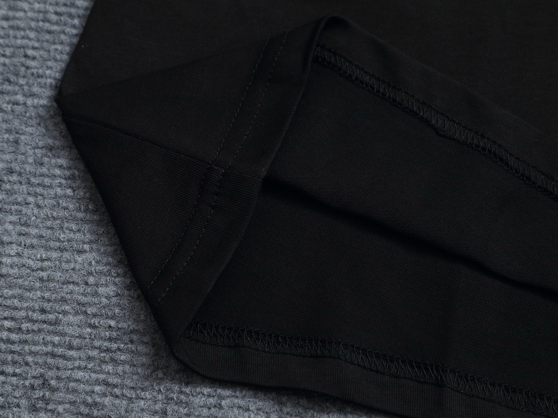 LuxluxHouse Best Quality Clothes T-shirt Loewe