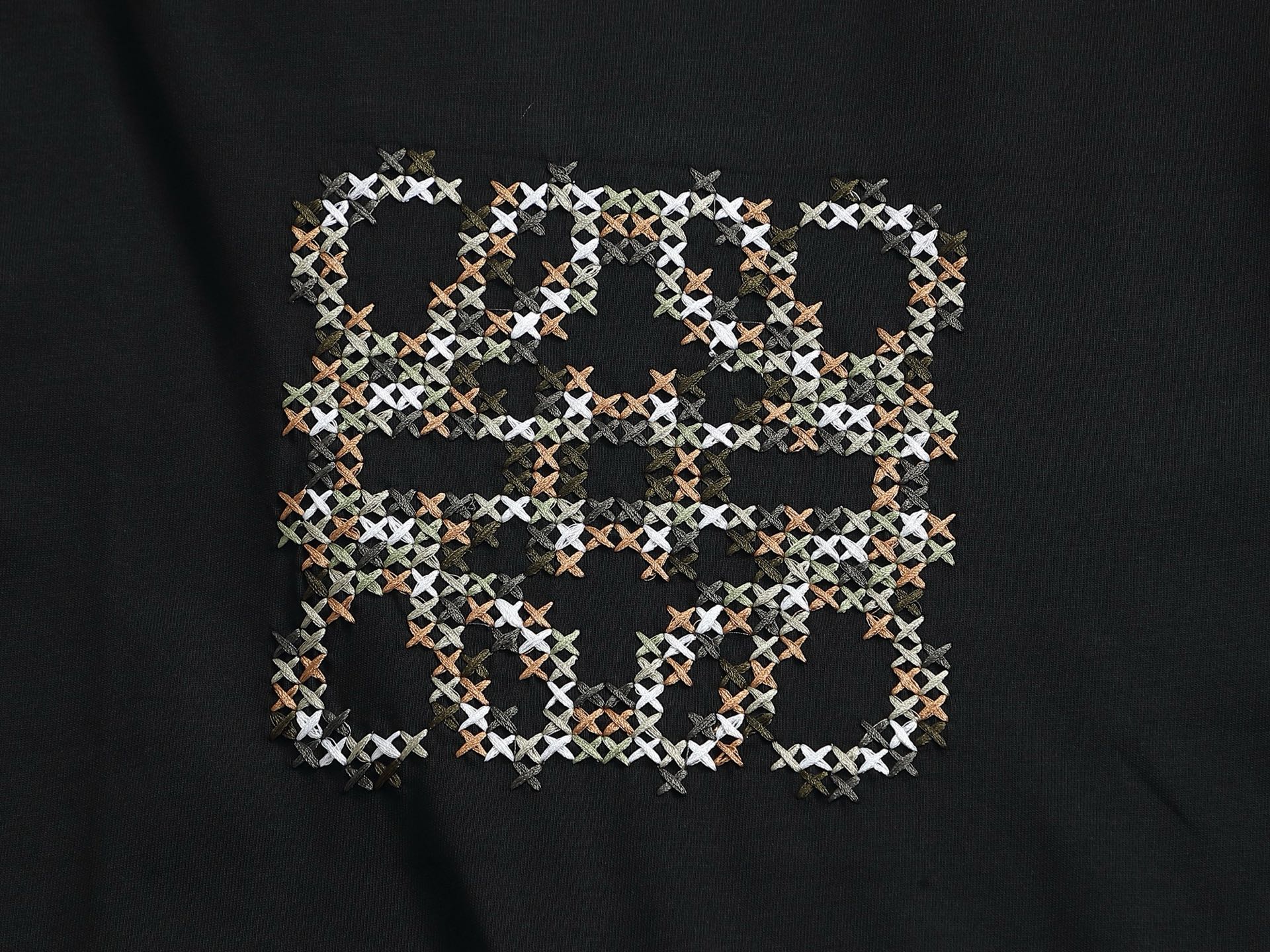 LuxluxHouse Best Quality Clothes T-shirt Loewe