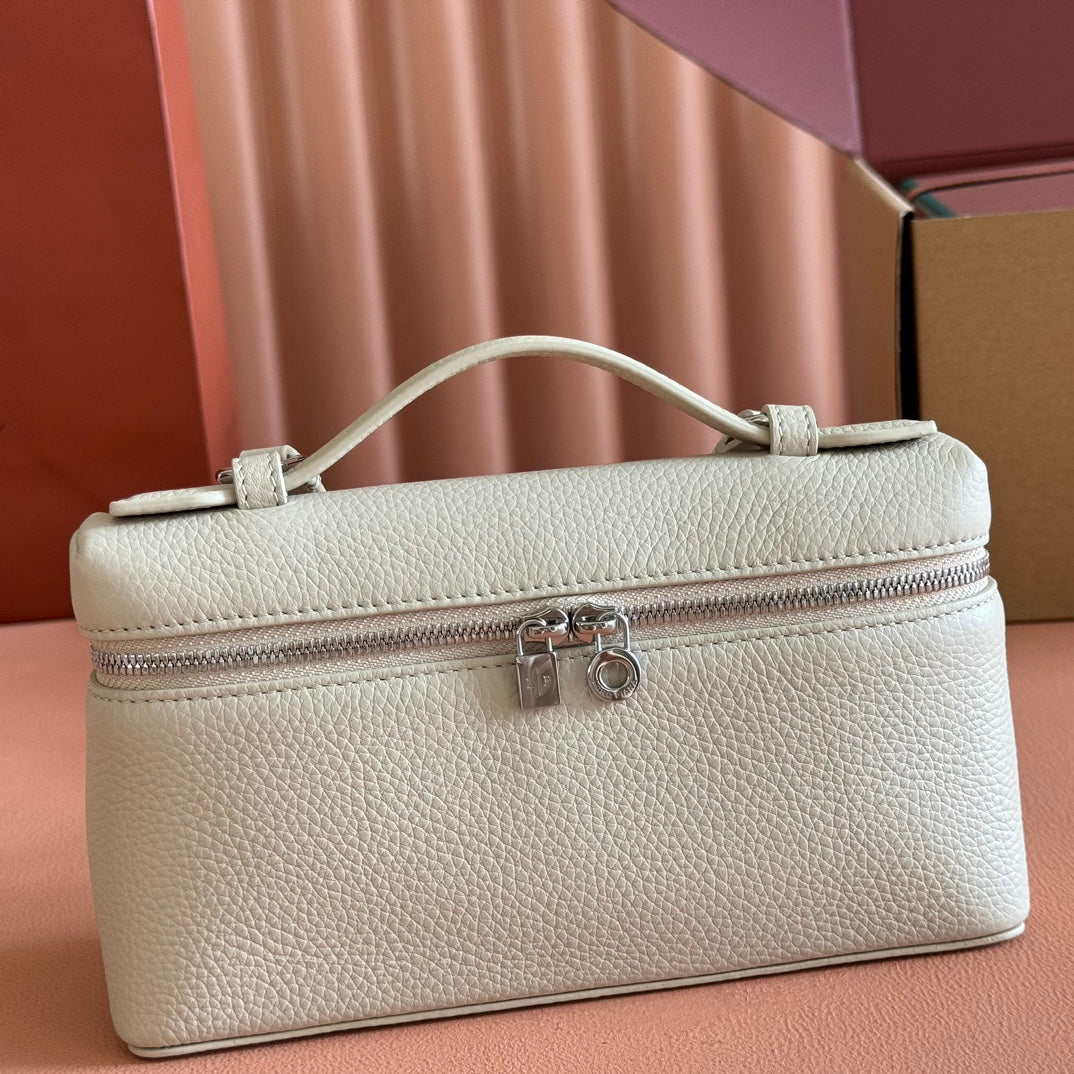 LuxluxHouse Best Quality Bags Loro Piana Women