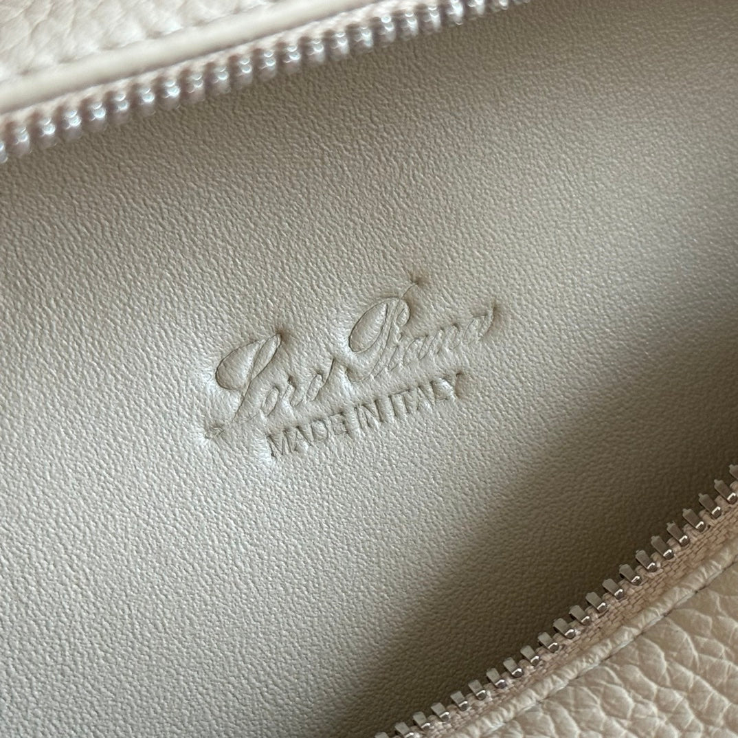 LuxluxHouse Best Quality Bags Loro Piana Women