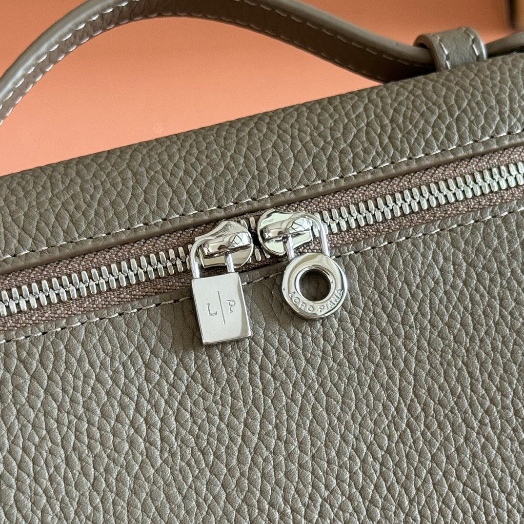 LuxluxHouse Best Quality Bags Loro Piana Women