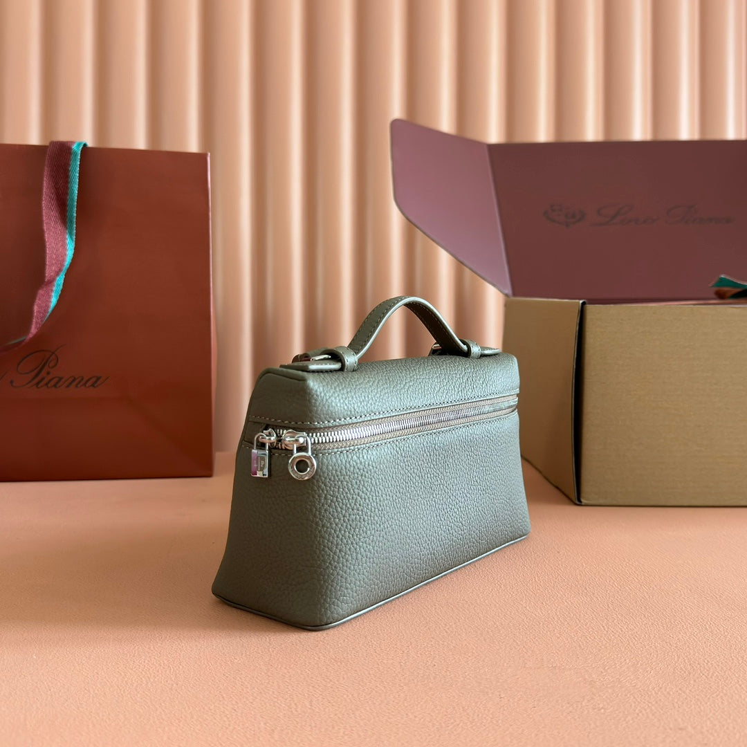 LuxluxHouse Best Quality Bags Loro Piana Women
