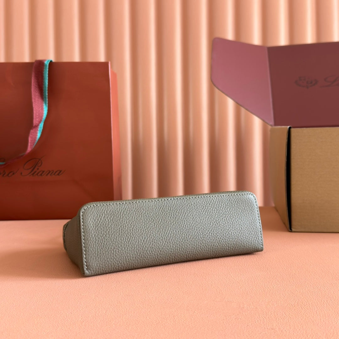 LuxluxHouse Best Quality Bags Loro Piana Women