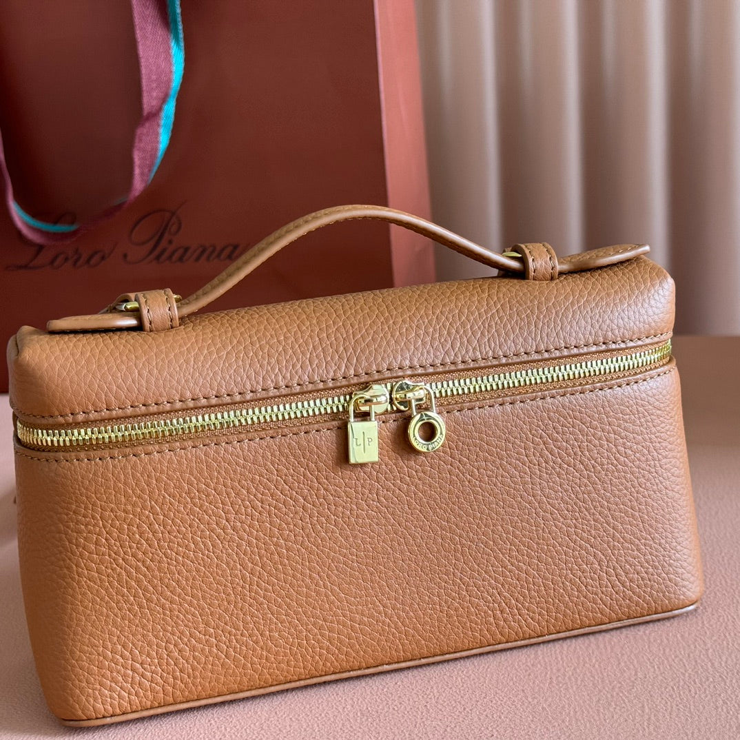 LuxluxHouse Best Quality Bags Loro Piana Women