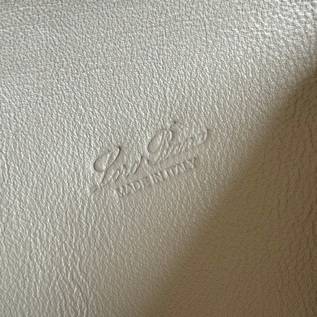 LuxluxHouse Best Quality Bags Loro Piana Women