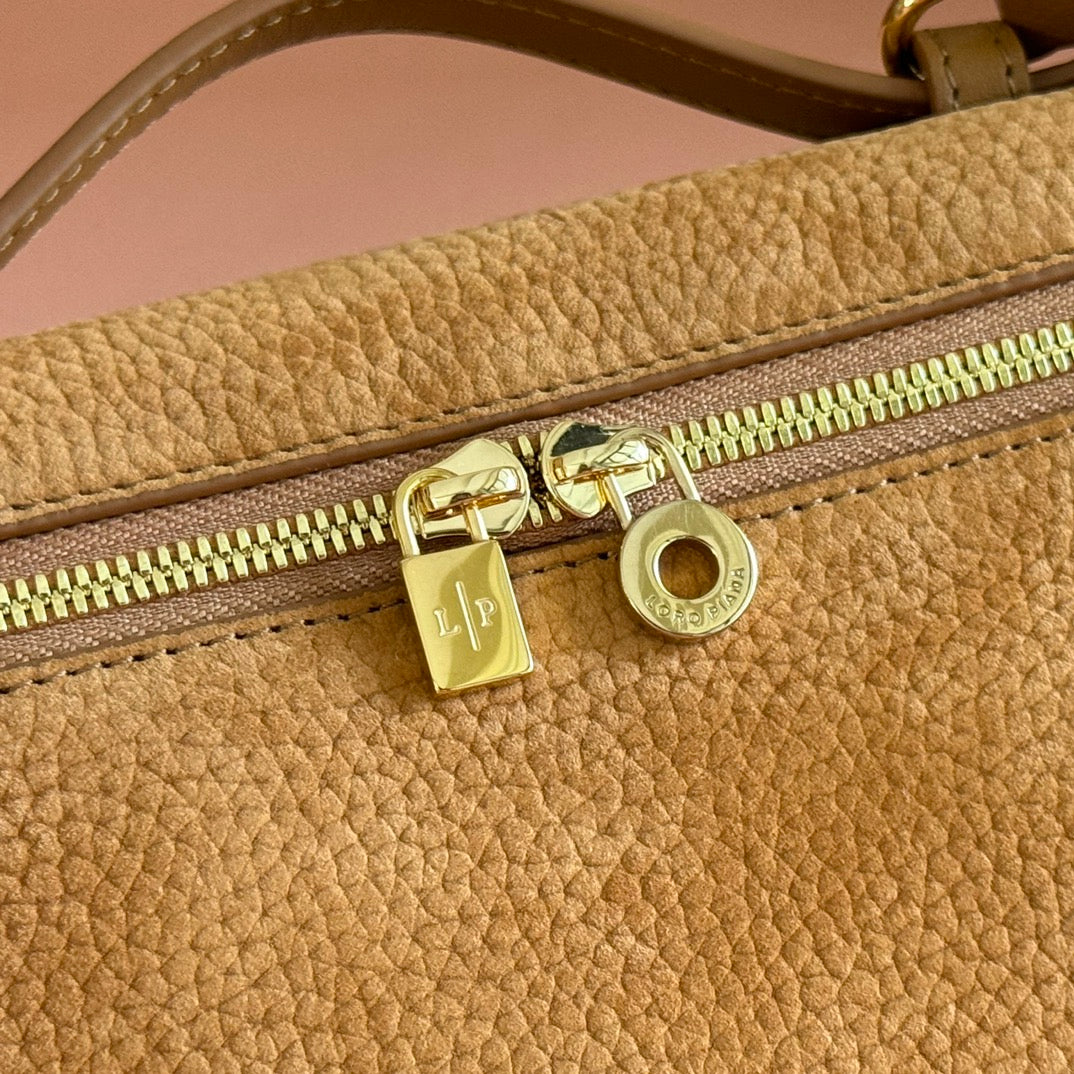 LuxluxHouse Best Quality Bags Loro Piana Women