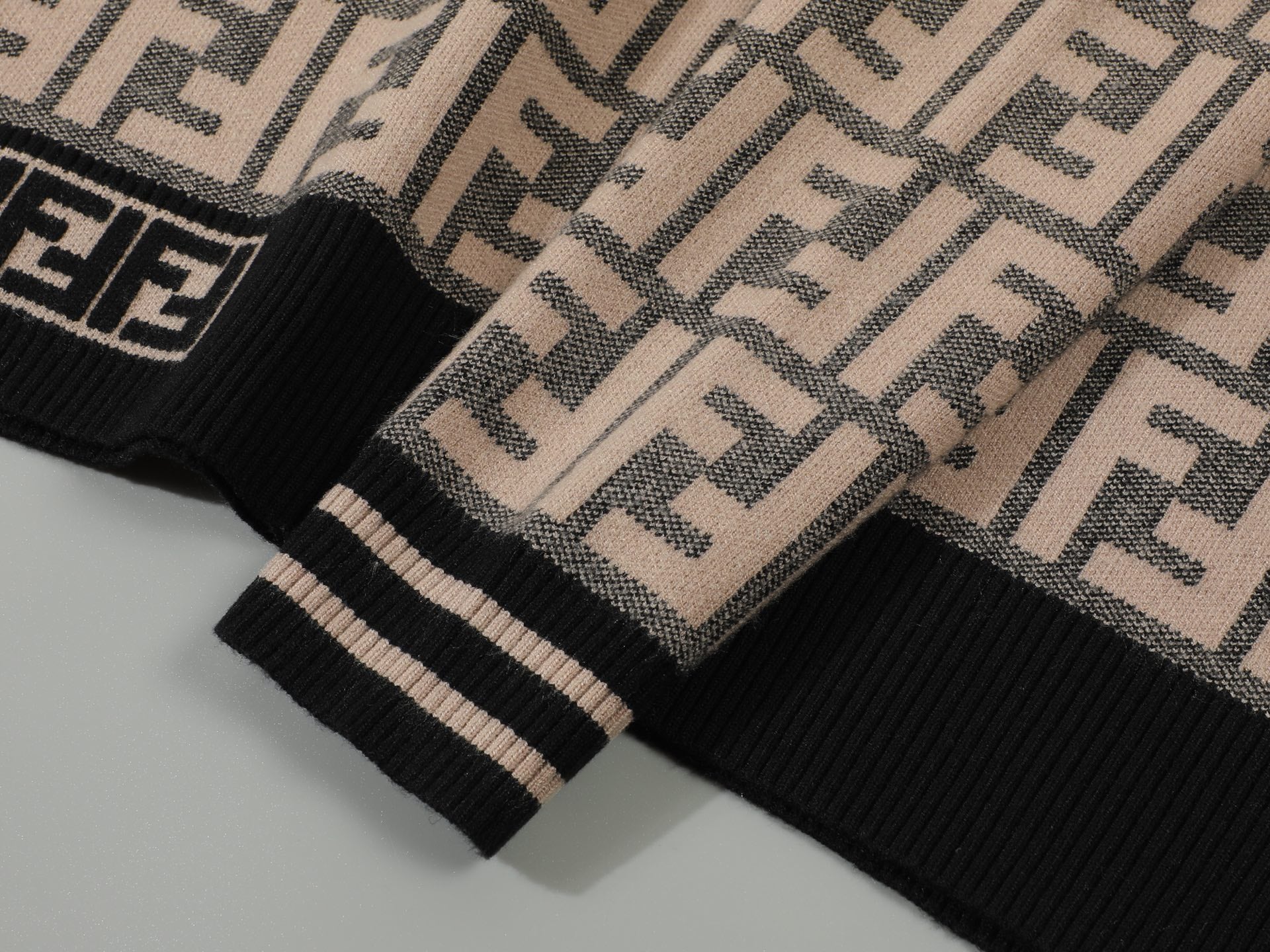 LuxluxHouse Best Quality Clothes Fendi Hoodie & Sweater