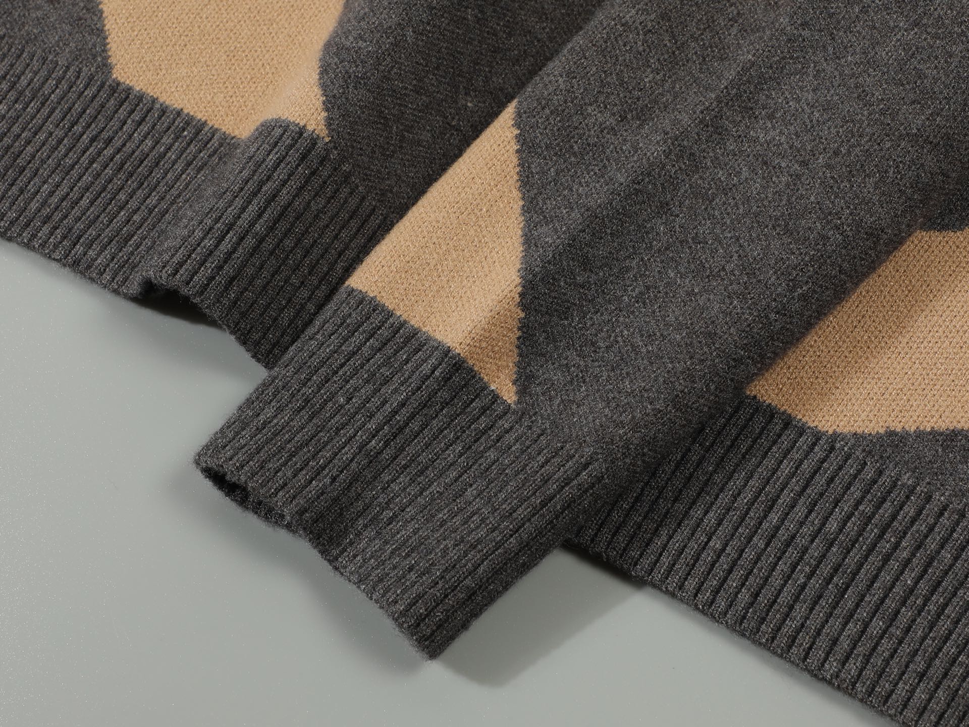 LuxluxHouse Best Quality Clothes Fendi Hoodie & Sweater